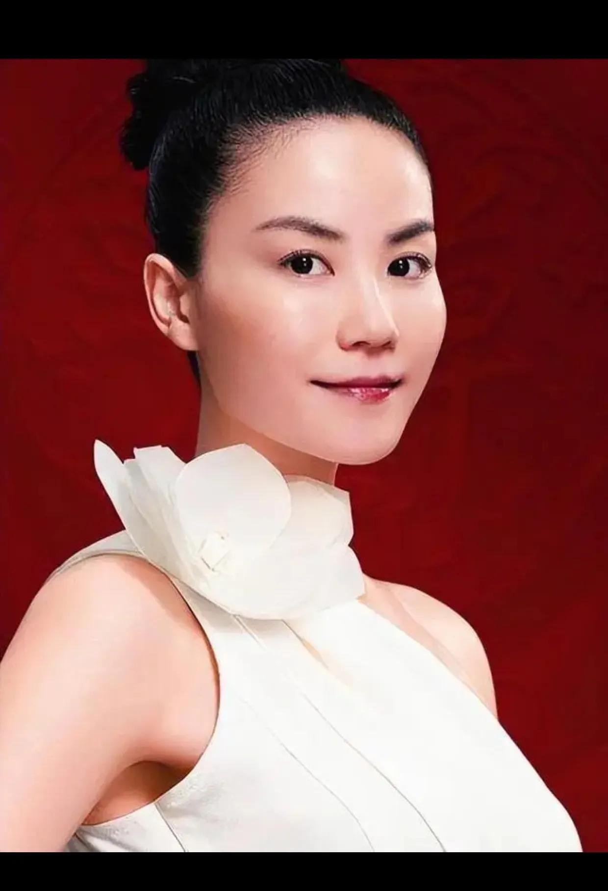 王菲究竟有多美王菲的美是多维度的