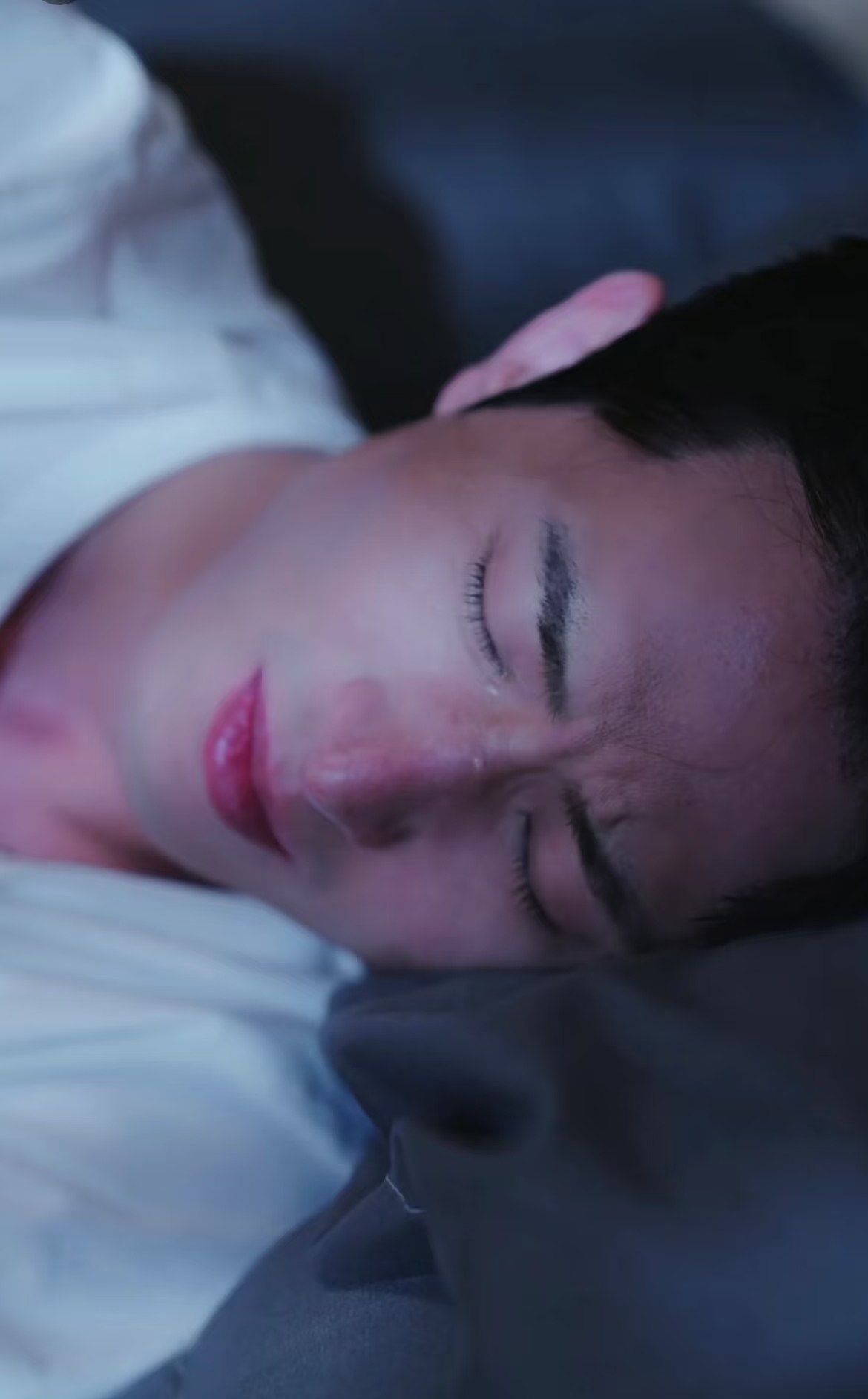 真男人的眼泪向阳而生的安琪琪