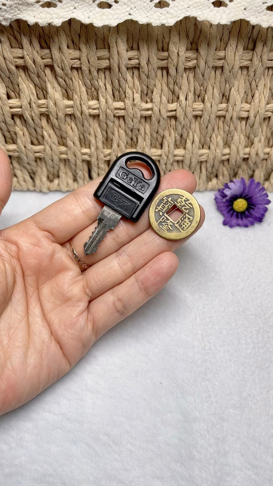 铜钱别乱丢,教你编钥匙扣.