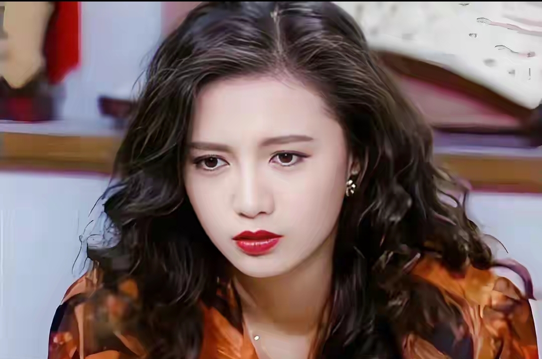 老照片,梁朝伟的前女友曾华倩