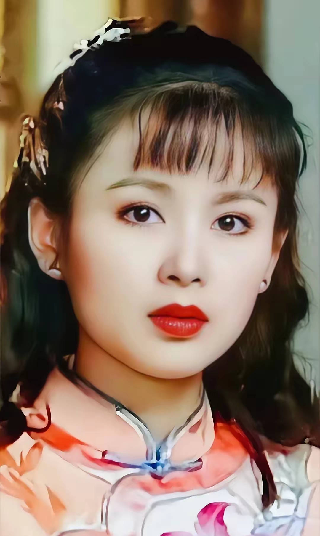 倪萍和陈红年轻时候的老照片对比两个人都是美人都曾经漂亮过辉煌