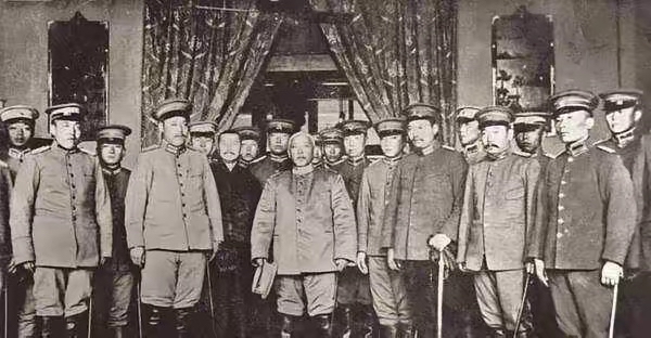 北洋军阀那会儿,有个挺特别的规矩,打仗归打仗,但得讲规矩,不能乱杀