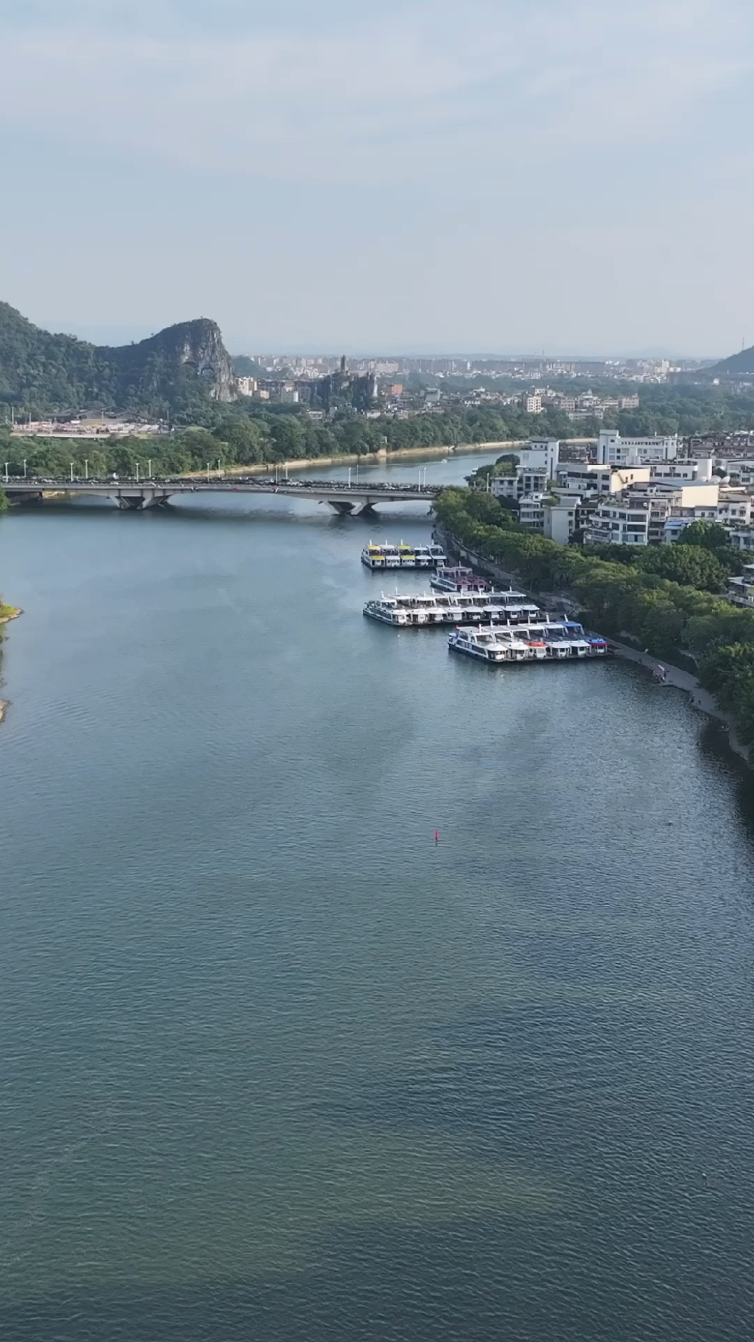 航拍广西桂林城市风光,漓江山水美如画