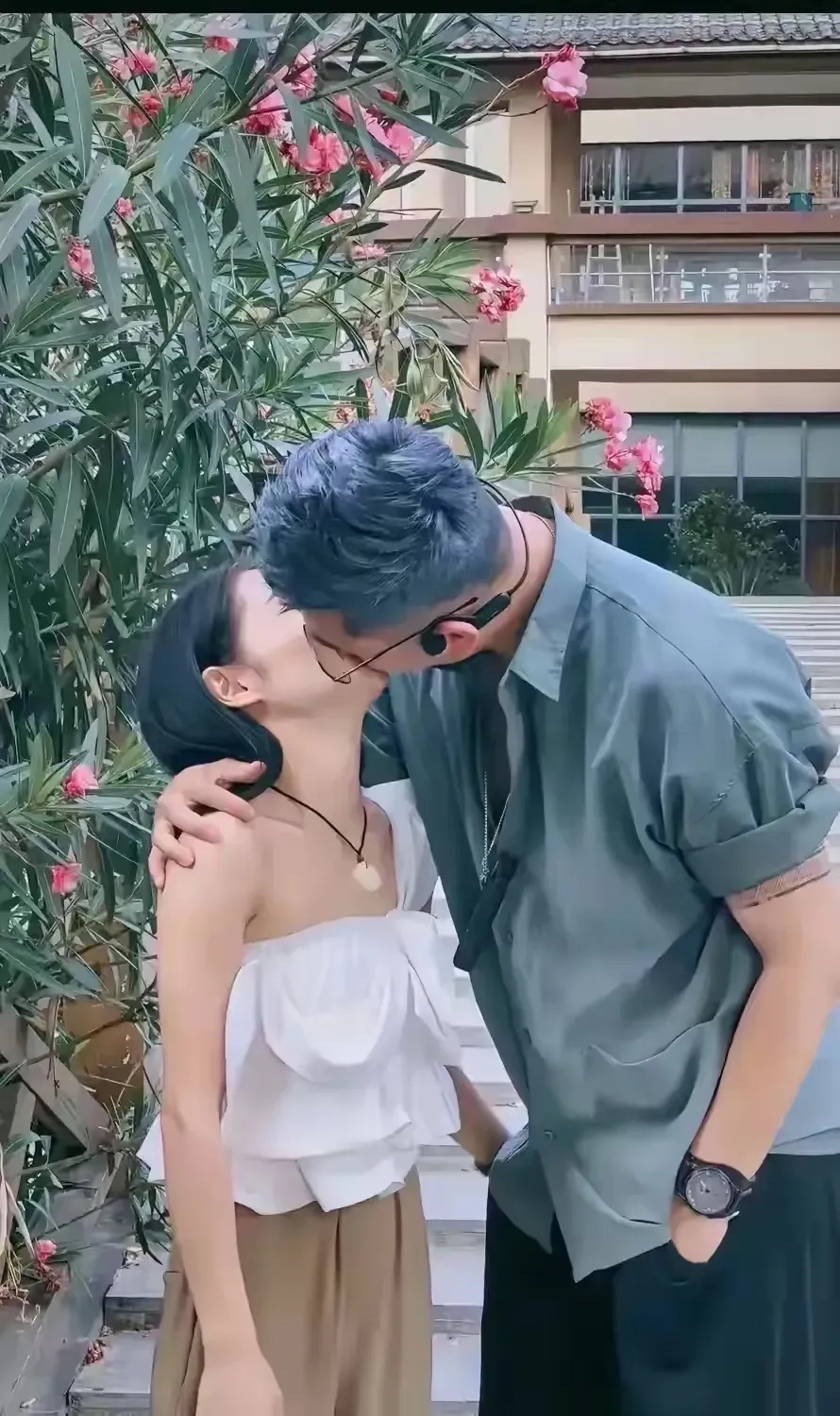 与老爸一同开发我的妻子