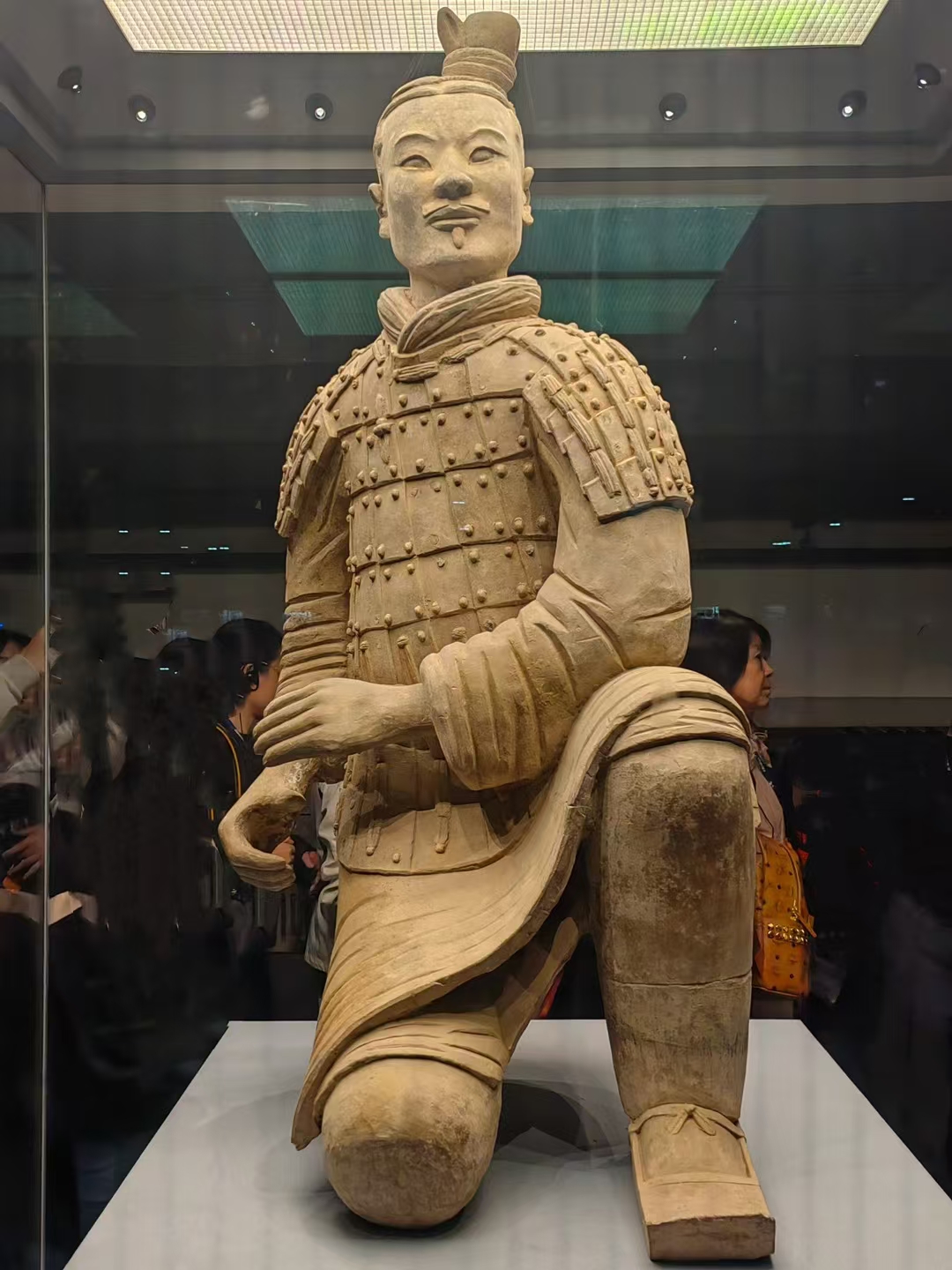 都知道历史上秦国的都城是在咸阳而且秦穆公在百里奚的辅佐下称霸
