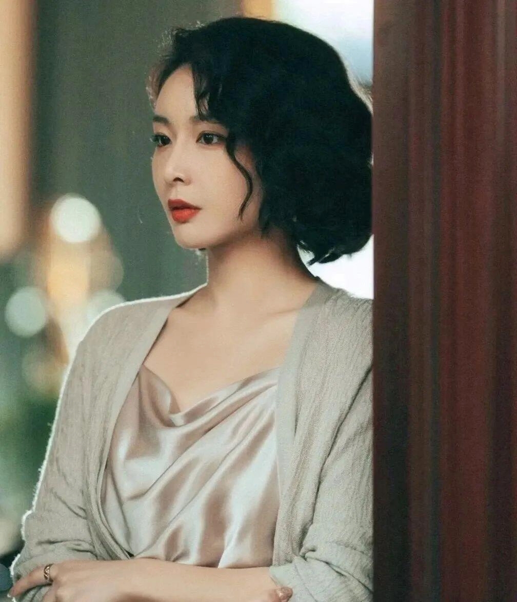 《狂飙》高叶,身材绝美,飒爽性感!