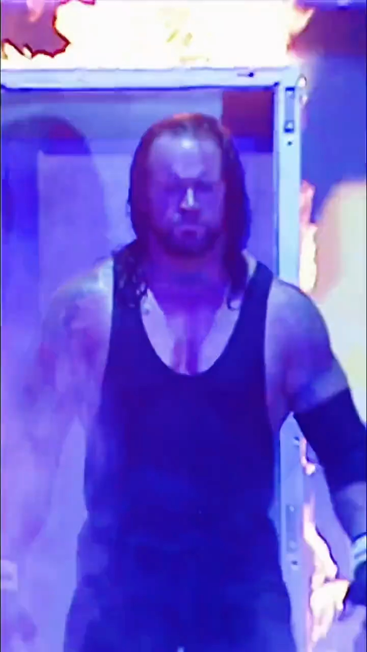 死神送葬者经典出场画面,看得毒蛇兰迪奥顿心里直哆嗦#wwe