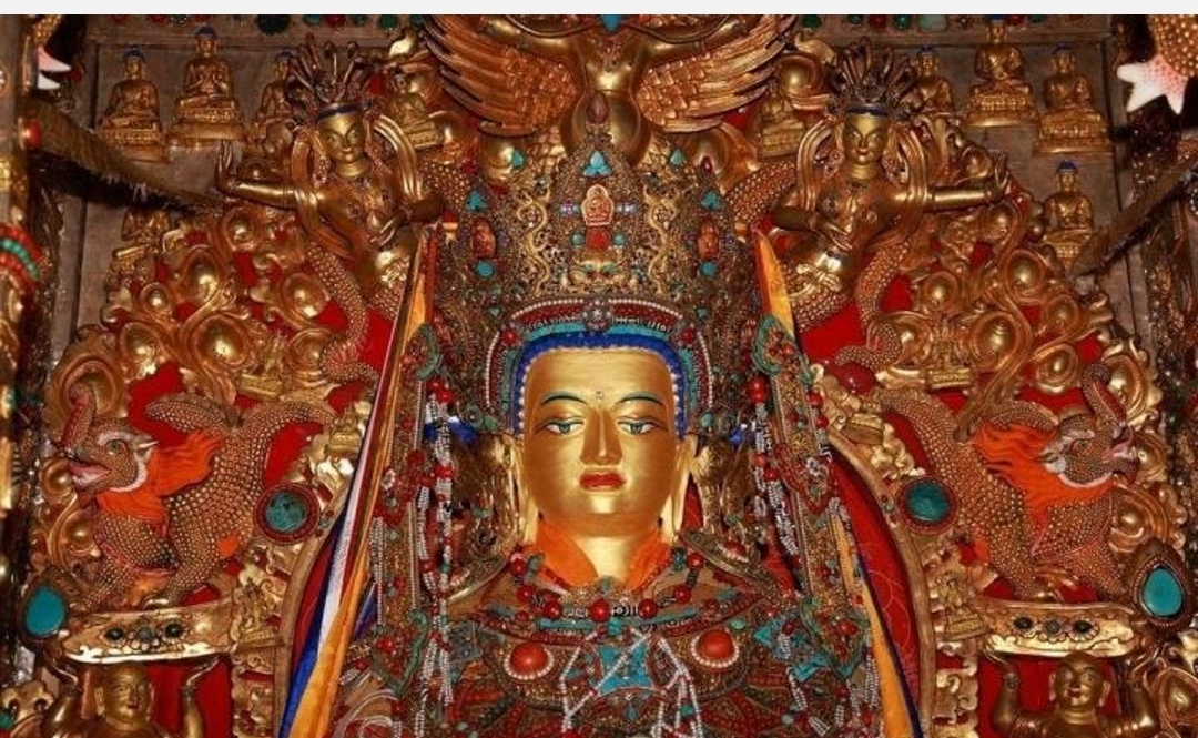 悉达多太子的时候,父亲净饭王视悉达多太子为掌上明珠,将他养在深宫