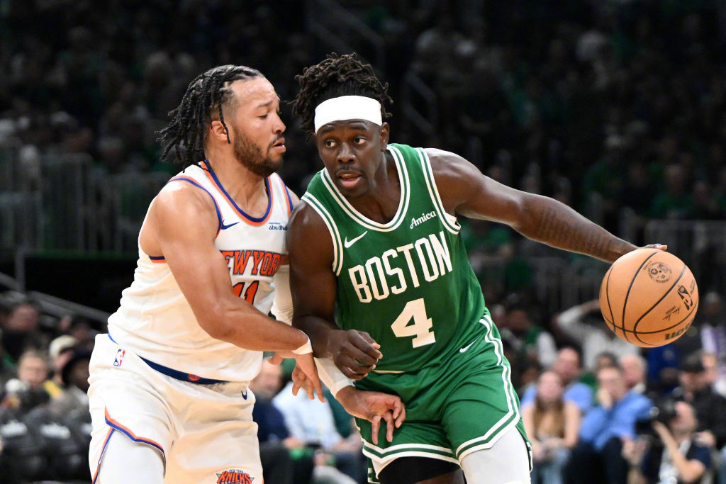 42分封神+末节惊魂！凯尔特人残阵险胜尼克斯，布朗扛起争冠大旗