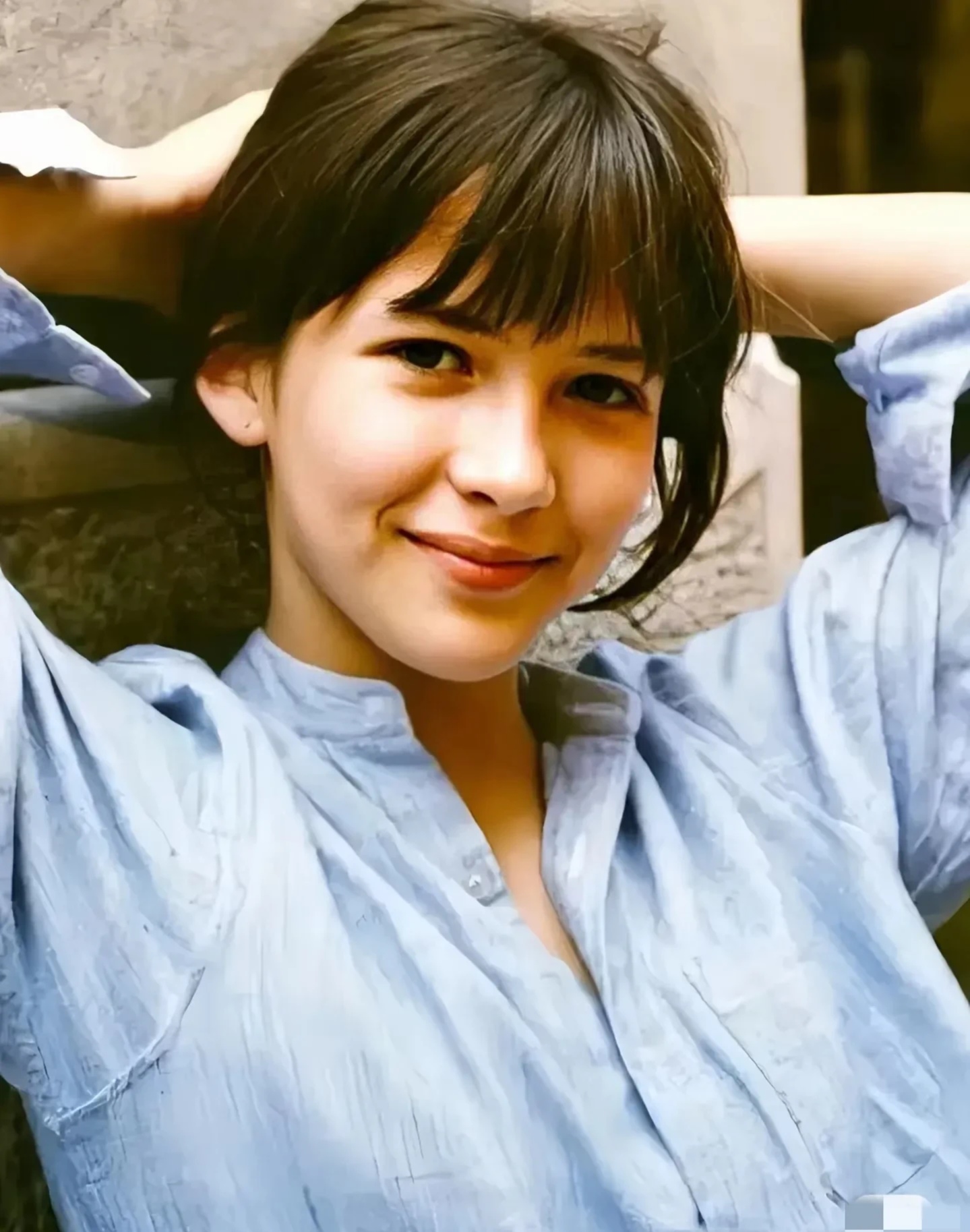 苏菲·玛索14岁开启演艺生涯苏菲·玛索1966年11月17日出生于法国