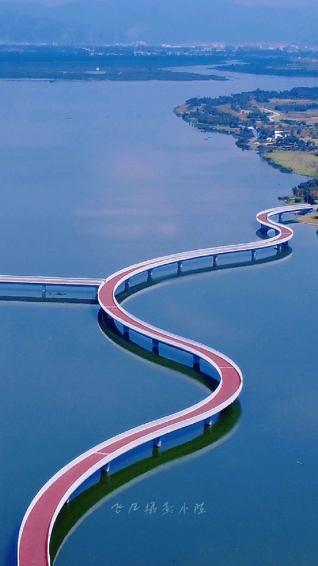 在玉环,有这样一条绿道. 这条绿道全长 15 公里,环绕着玉环湖