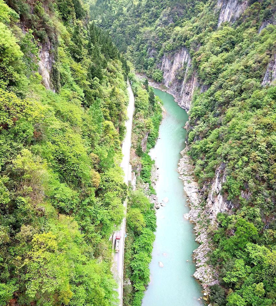 南河小三峡风景迷人,以其独特之景观和人文景观吸引了大量游客