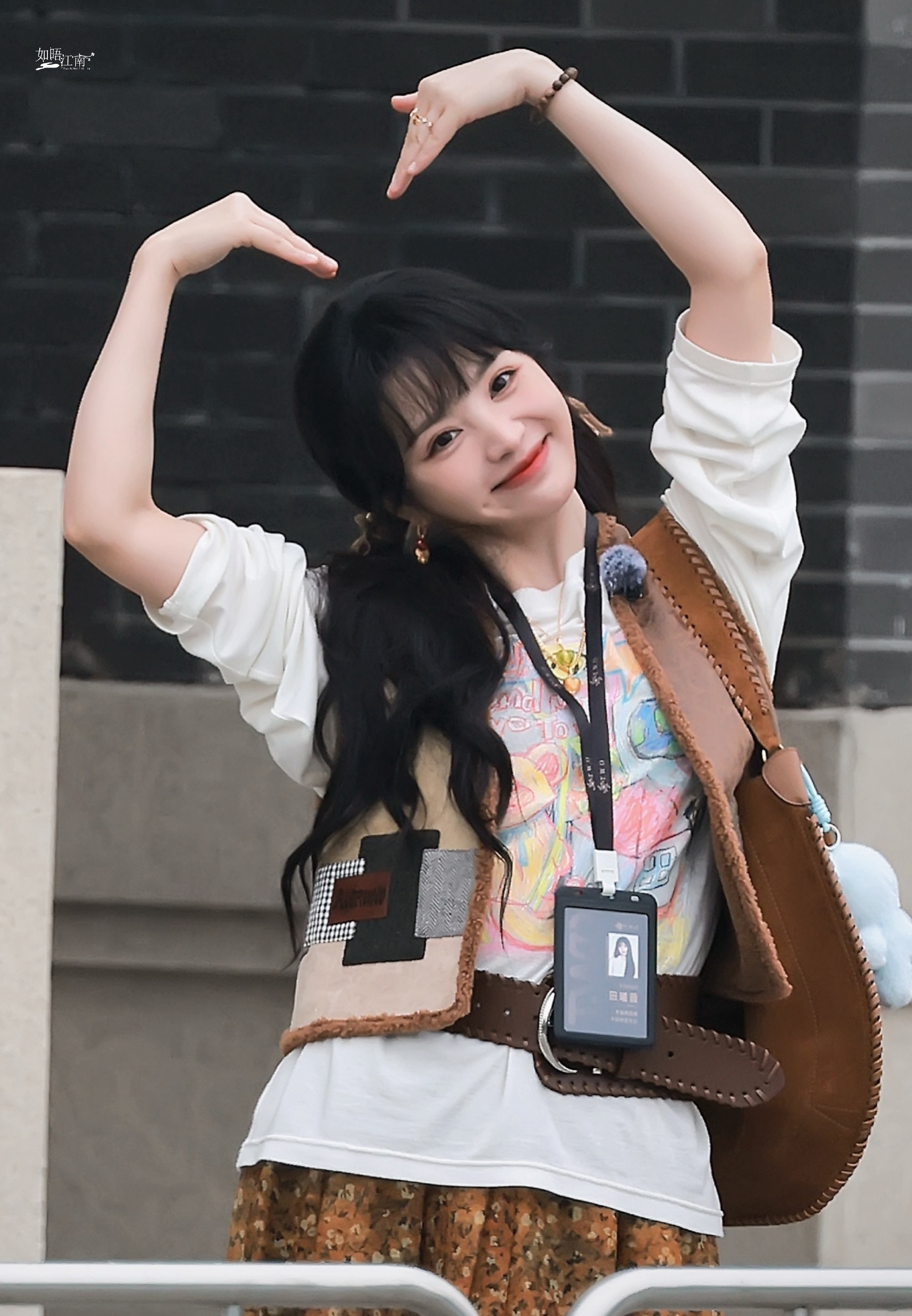 女子推理社 2》新的录制路透秋季穿搭的美女们