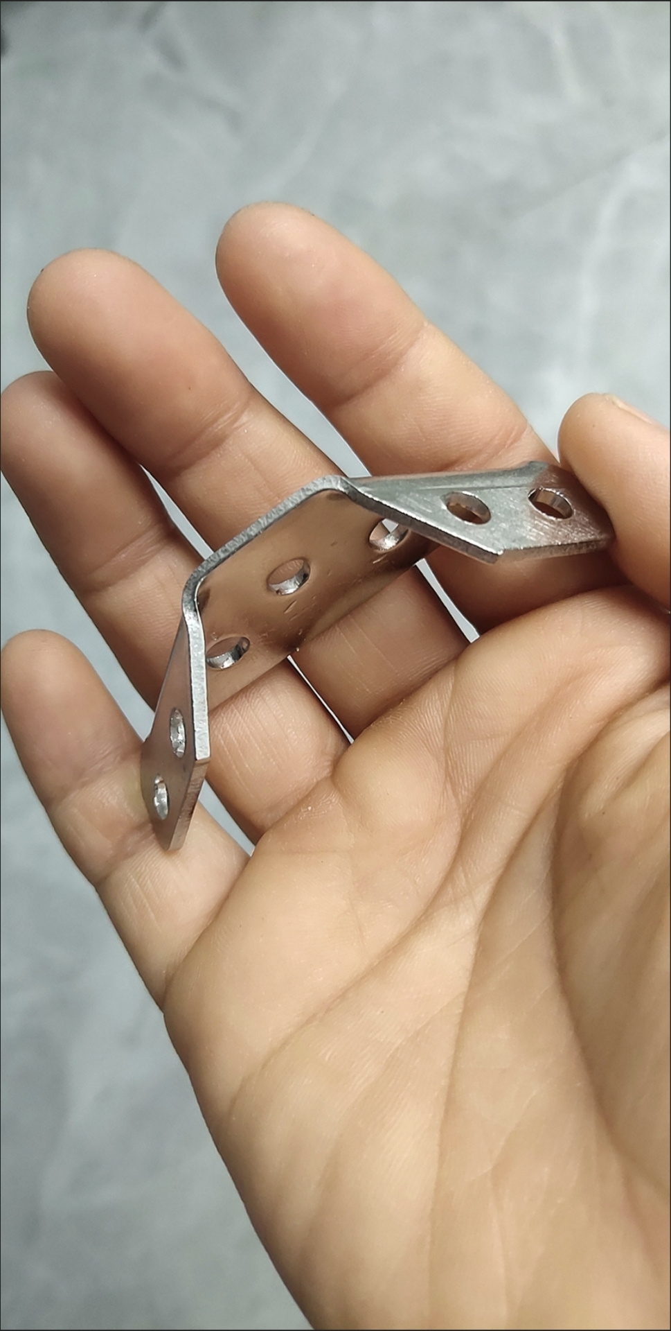 我们在日常维修家具的时候经常要用到角码