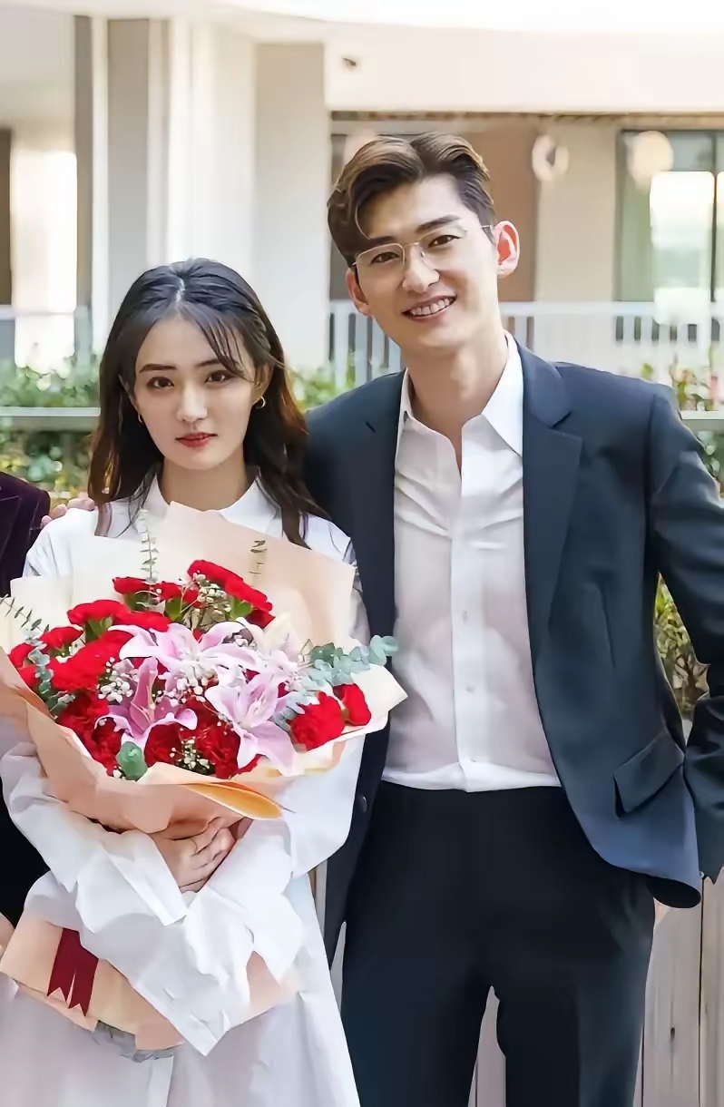 张翰和徐璐,徐璐太美啦!一双漂亮的大眼睛,真的好漂亮!