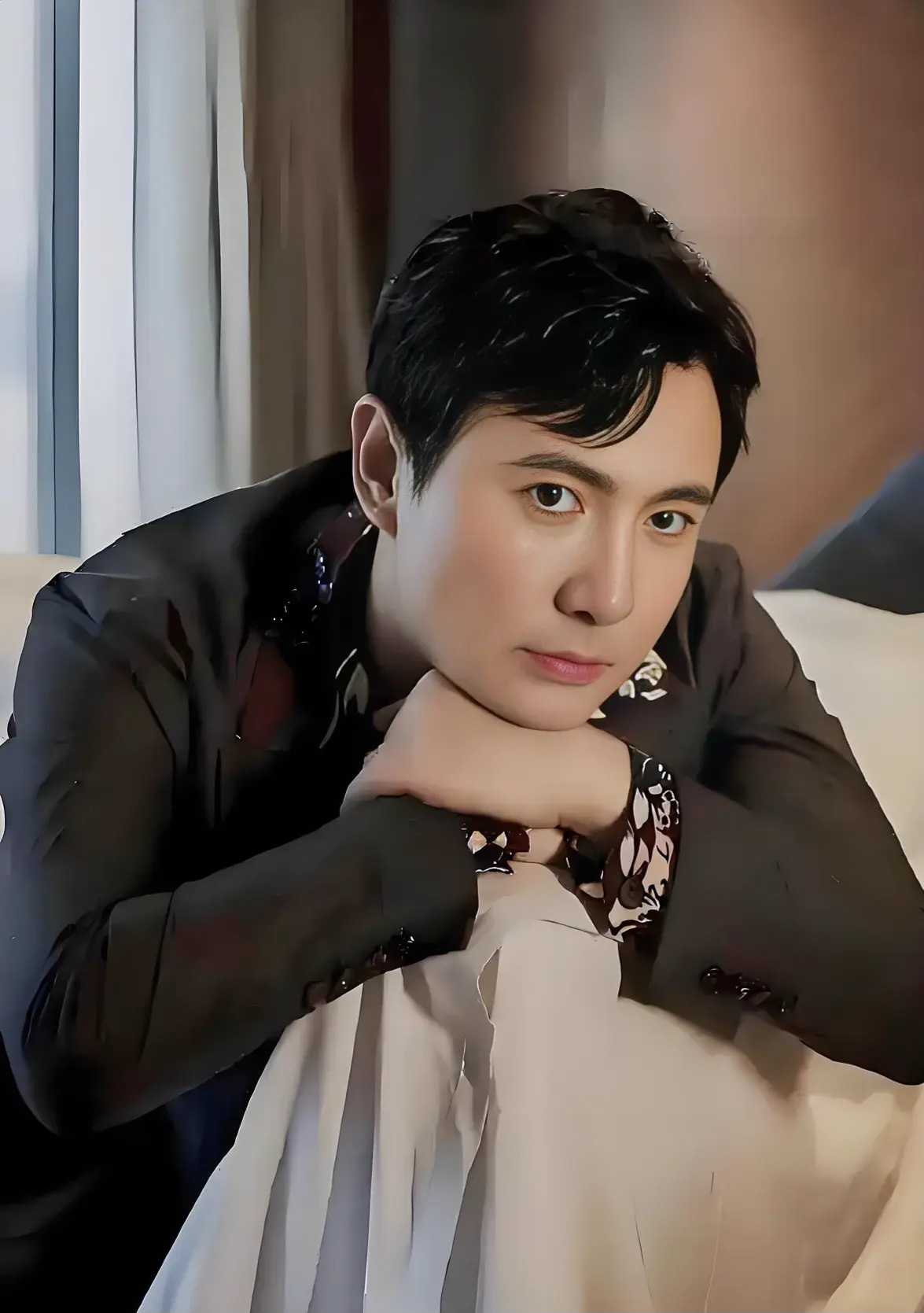 演员沈腾的感情: 沈腾:黑龙江人,今年45岁,身高182cm,毕业于解放军