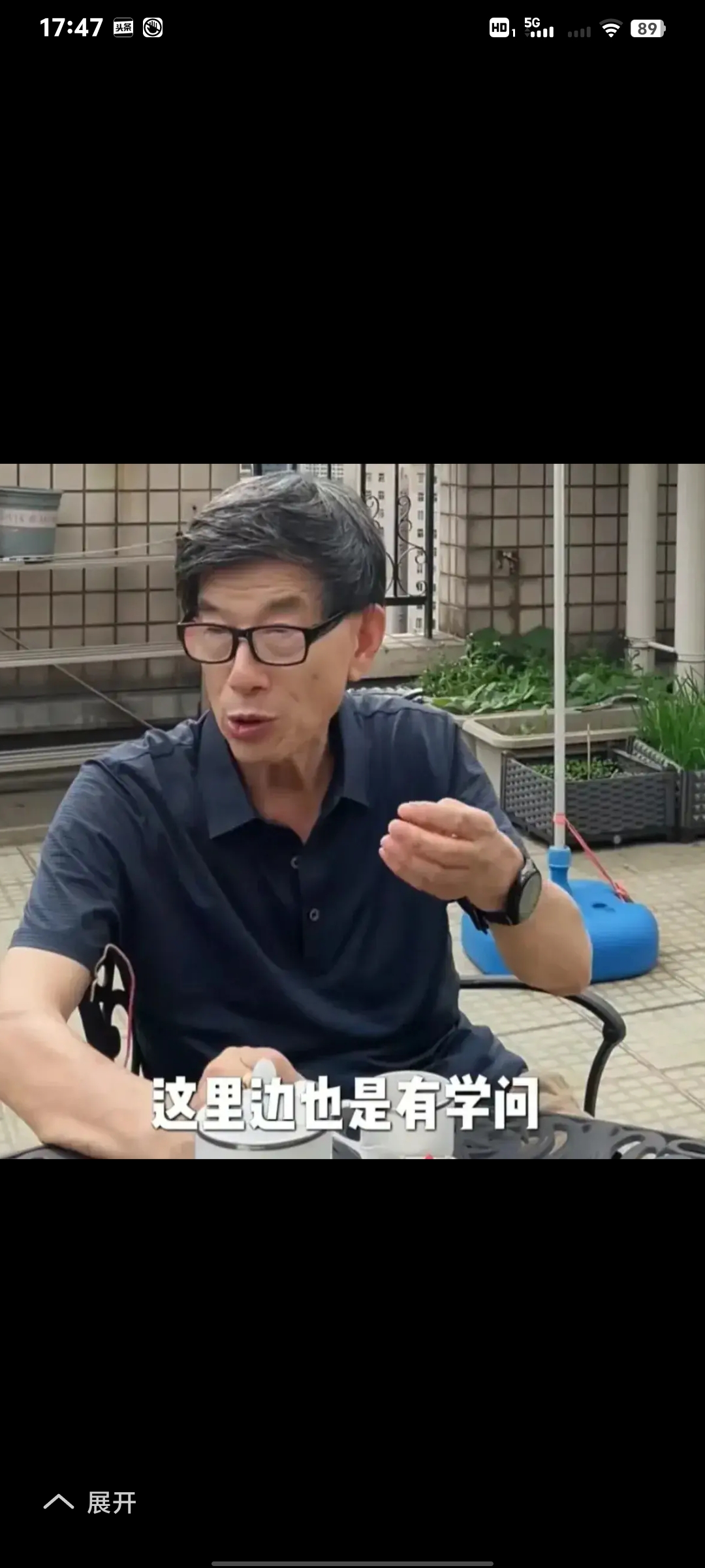黄圣依的爸爸向来鲜少在媒体面前露面,以往大多时候