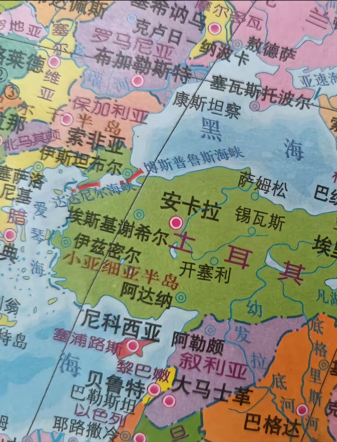 而所谓的爱琴海划分,土耳其看起来好像吃亏了,但其实不值一提