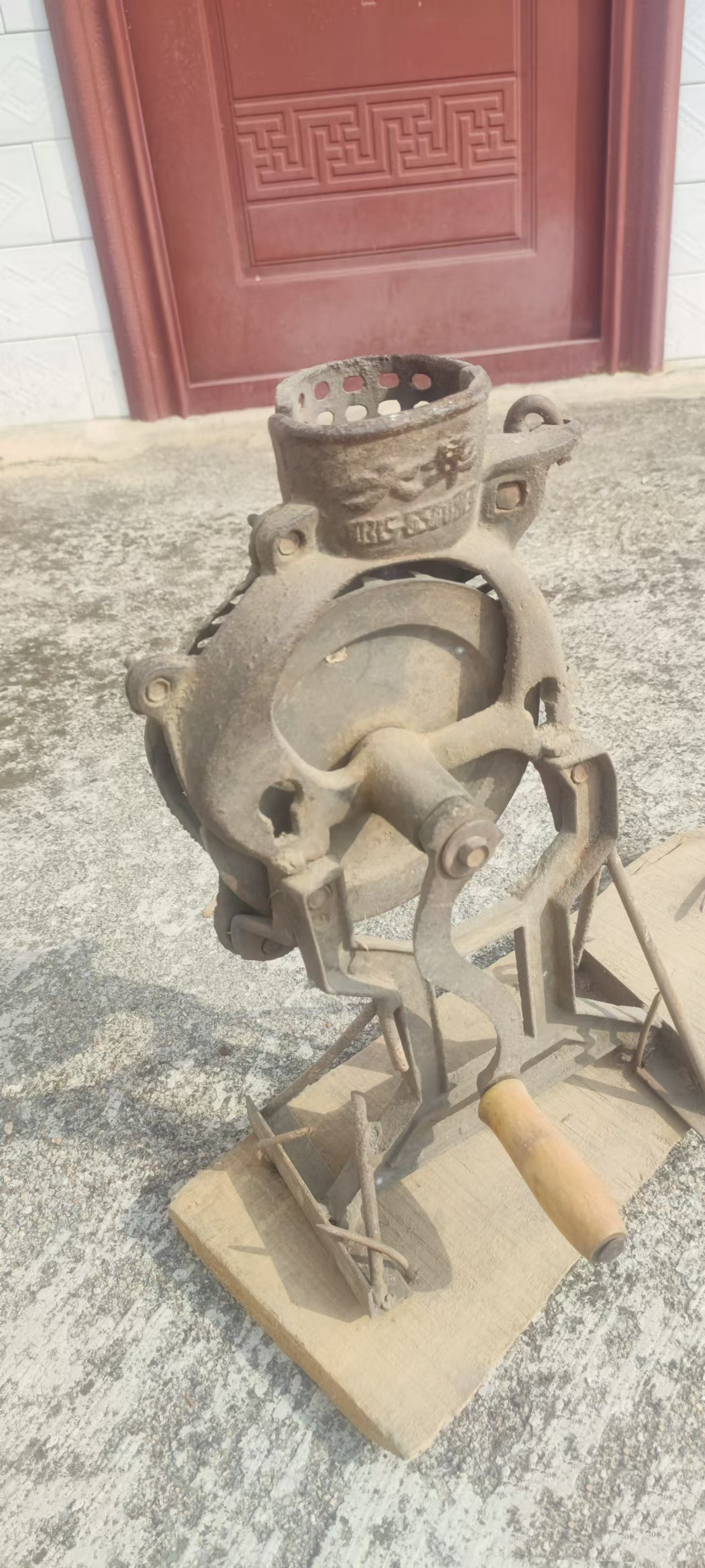 这个机器有没有认识的,来说说这是干啥用的,用过这个东西的都年龄不小