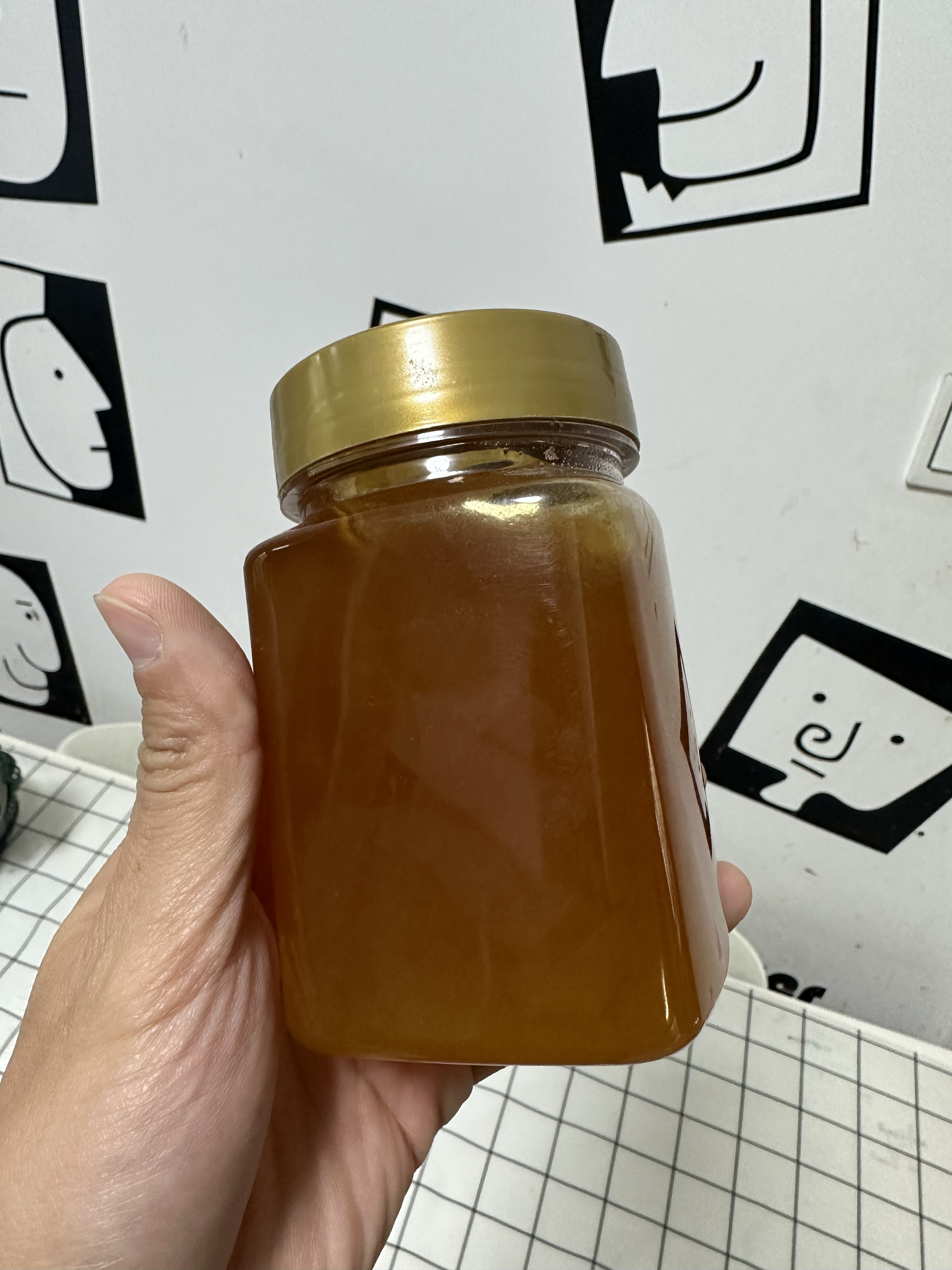 蜂蜜保质期最多几年(蜂蜜保质期一般多久多久)