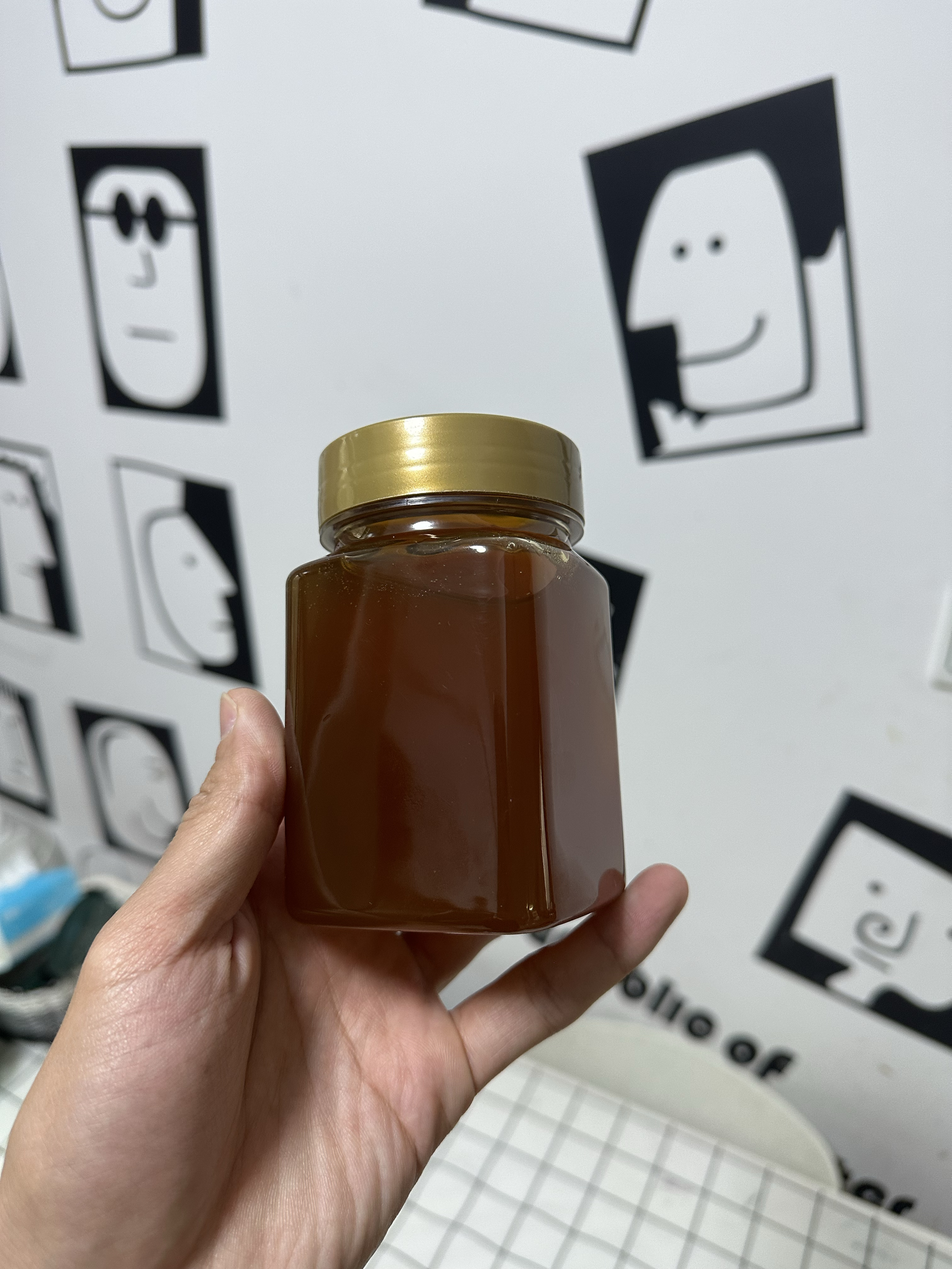 蜂蜜会过期吗可以吃吗有毒吗(蜂蜜会过期了吗)