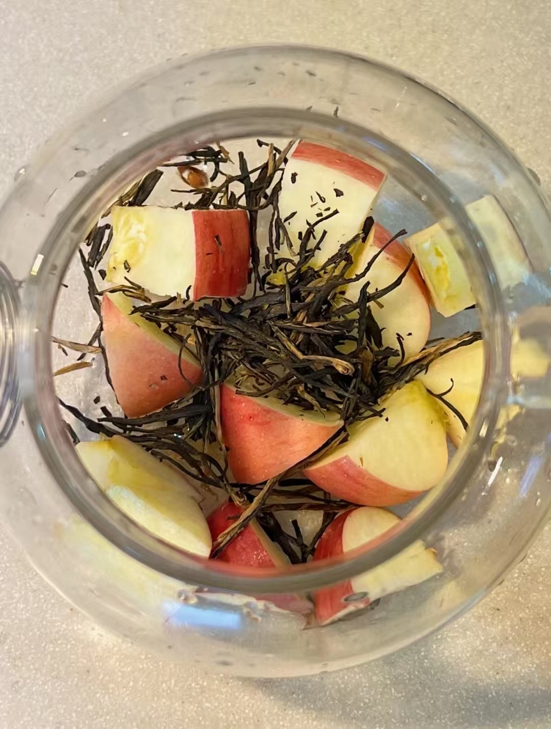 苹果能跟蜂蜜一起吃吗(苹果和蜂蜜能不能一起吃?) 苹果能跟蜂蜜一起吃吗(苹果和蜂蜜能不能一起吃?)