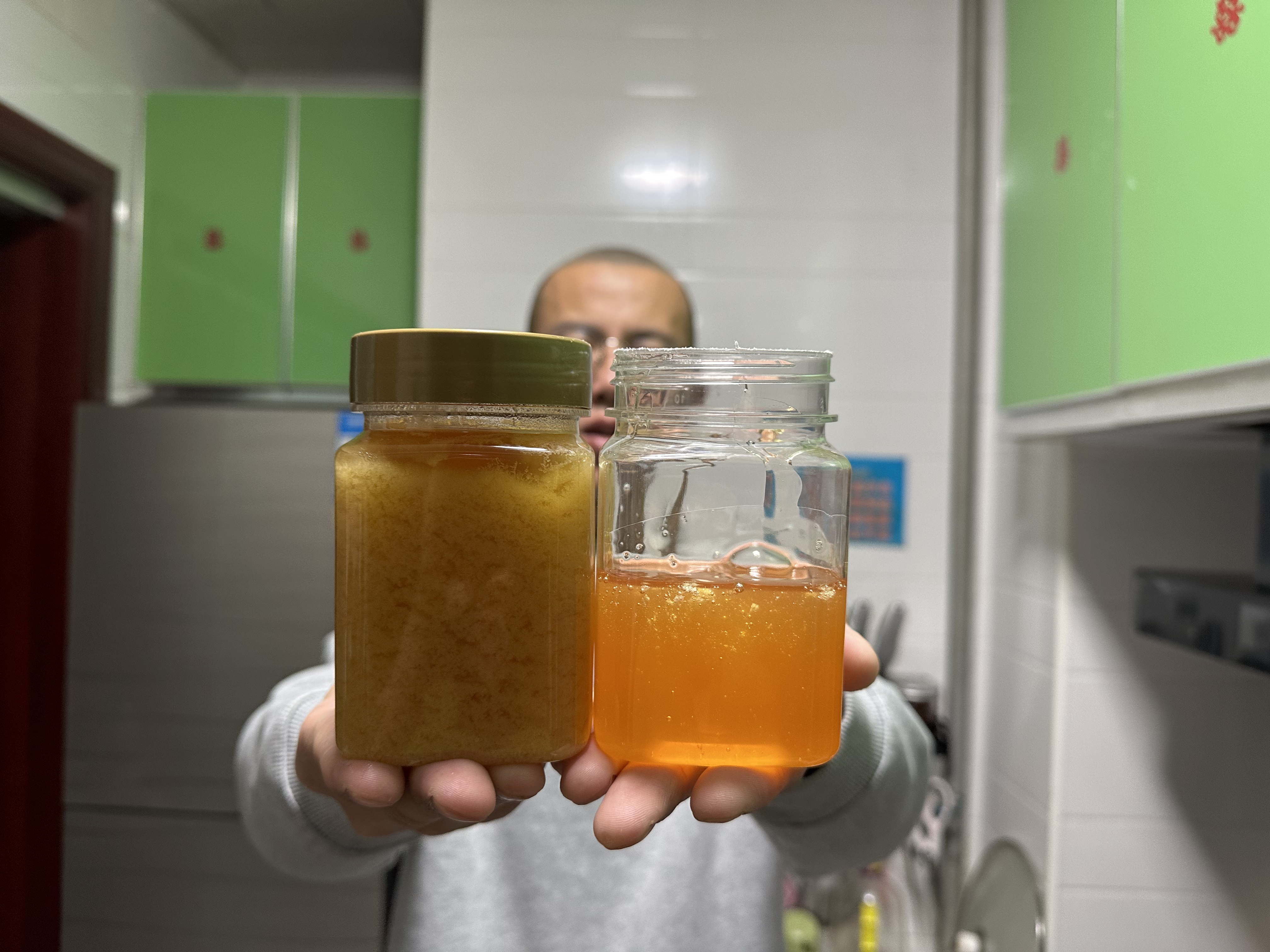 蜂蜜结晶怎么区分真假(蜂蜜结晶怎么区分真假的) 蜂蜜结晶怎么区分真假(蜂蜜结晶怎么区分真假的)