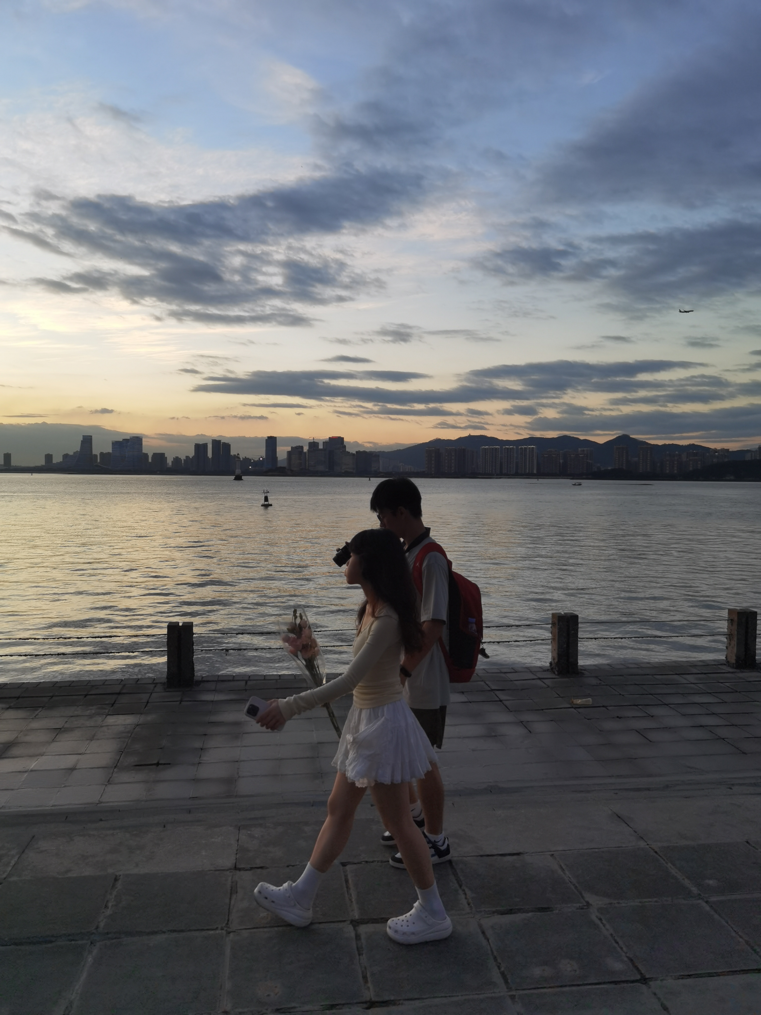 厦门# 我的城市是厦门,美时美刻都很漂亮,情侣们旅游的胜地,海边一座