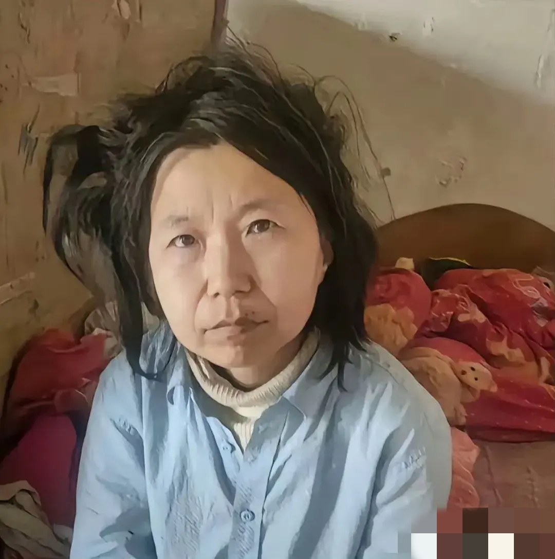 老光棍收留走失13年的女硕士没找到之前一脸苦整个人邋里邋遢冬天
