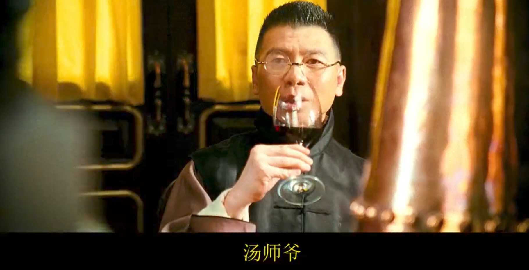 有姜文葛优的电影想不好看都难, 再加上周润发,刘嘉玲和冯小刚的加入