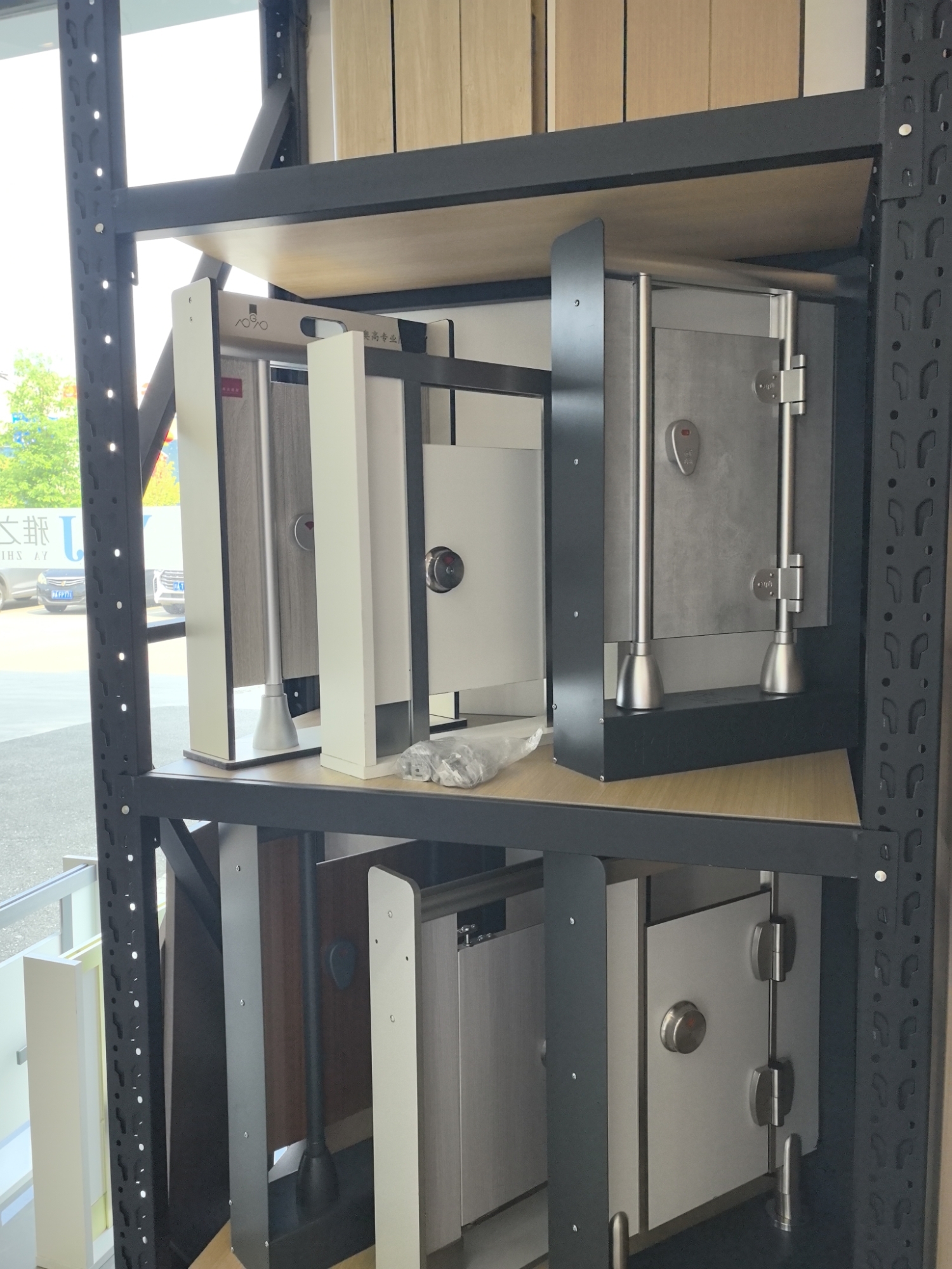 卫生间隔断安装全攻略