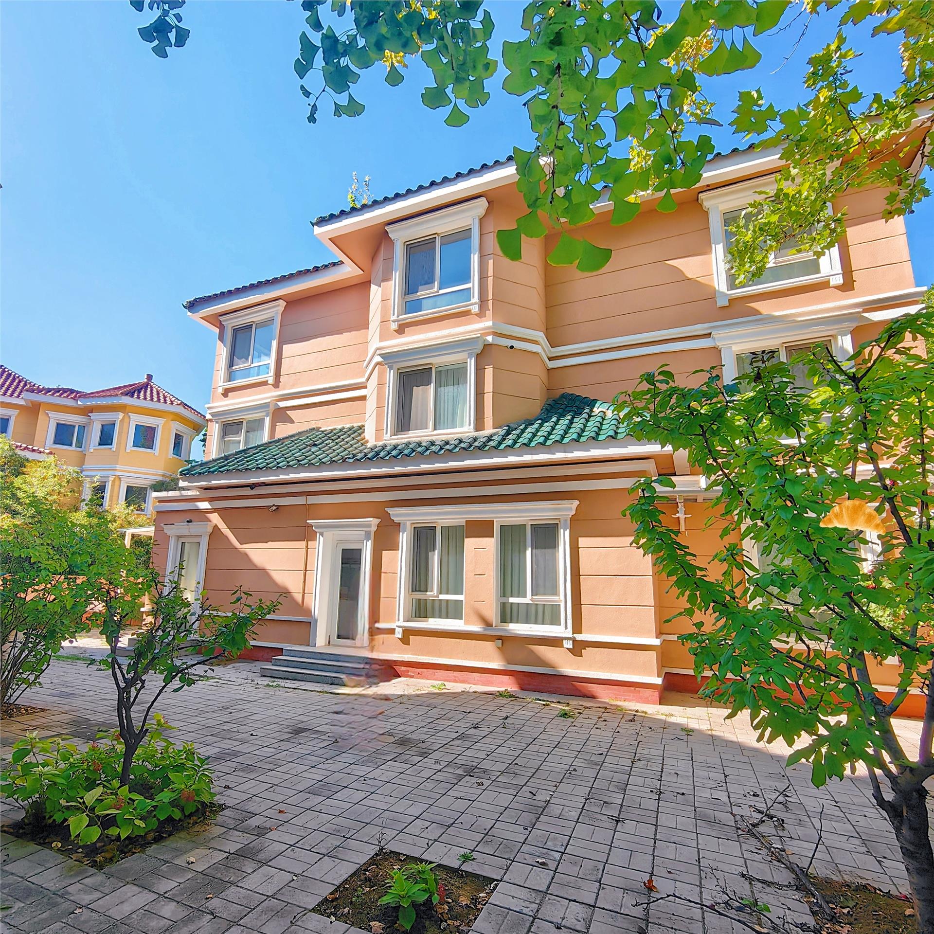 北京朝阳区的独栋,香江花园稀缺【客厅带挑空房源】 正南正北位置,南