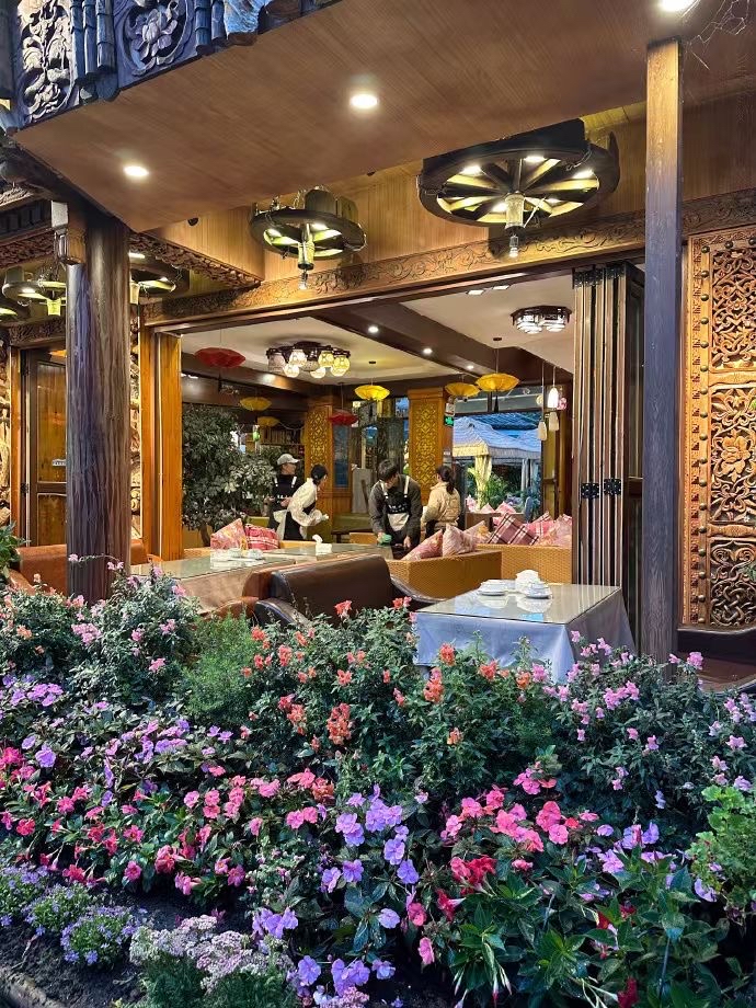 沉默是一个人最大的哭声,微笑是一个人最大的伪装