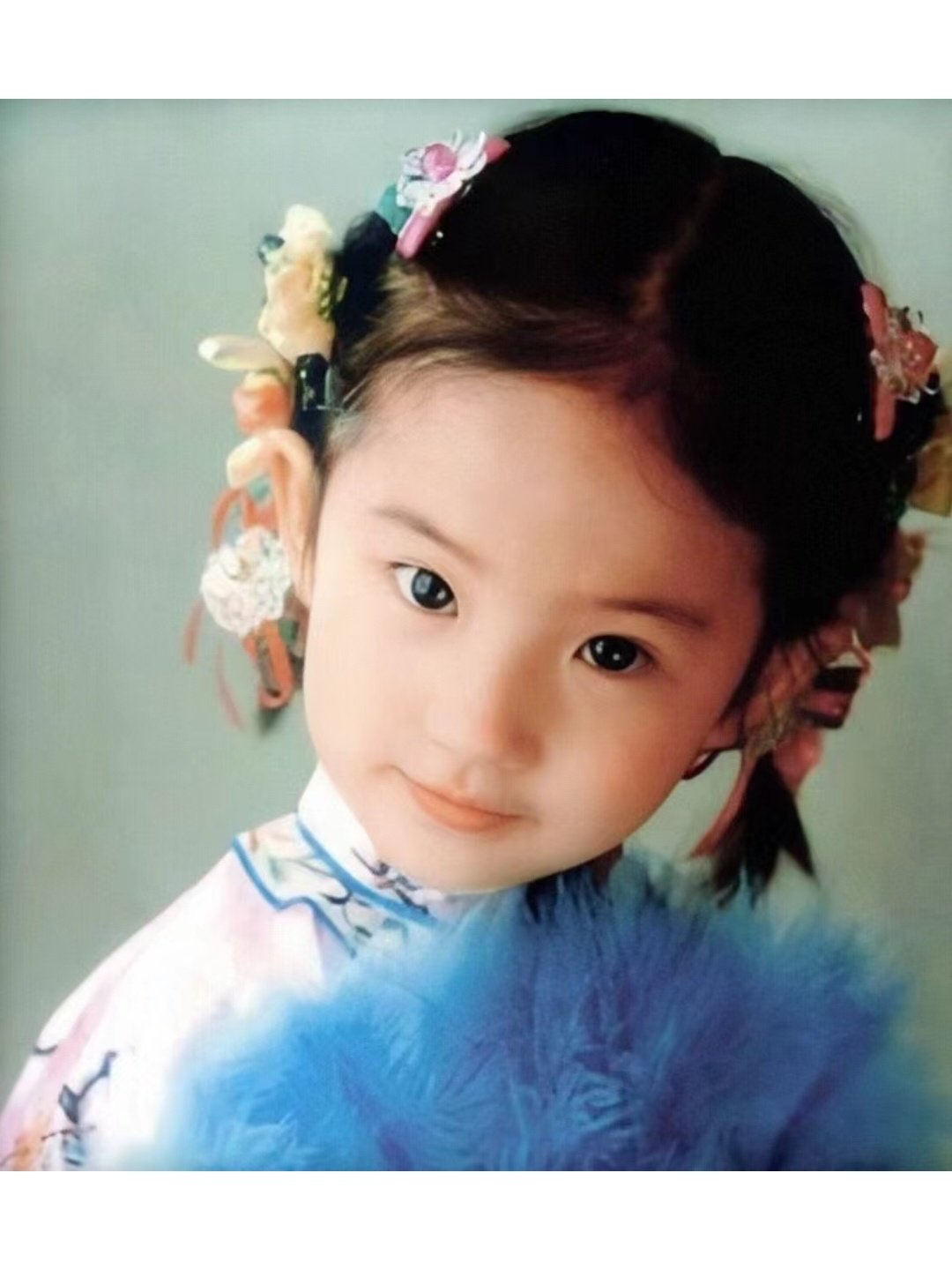 刘亦菲童年照,从小美到大