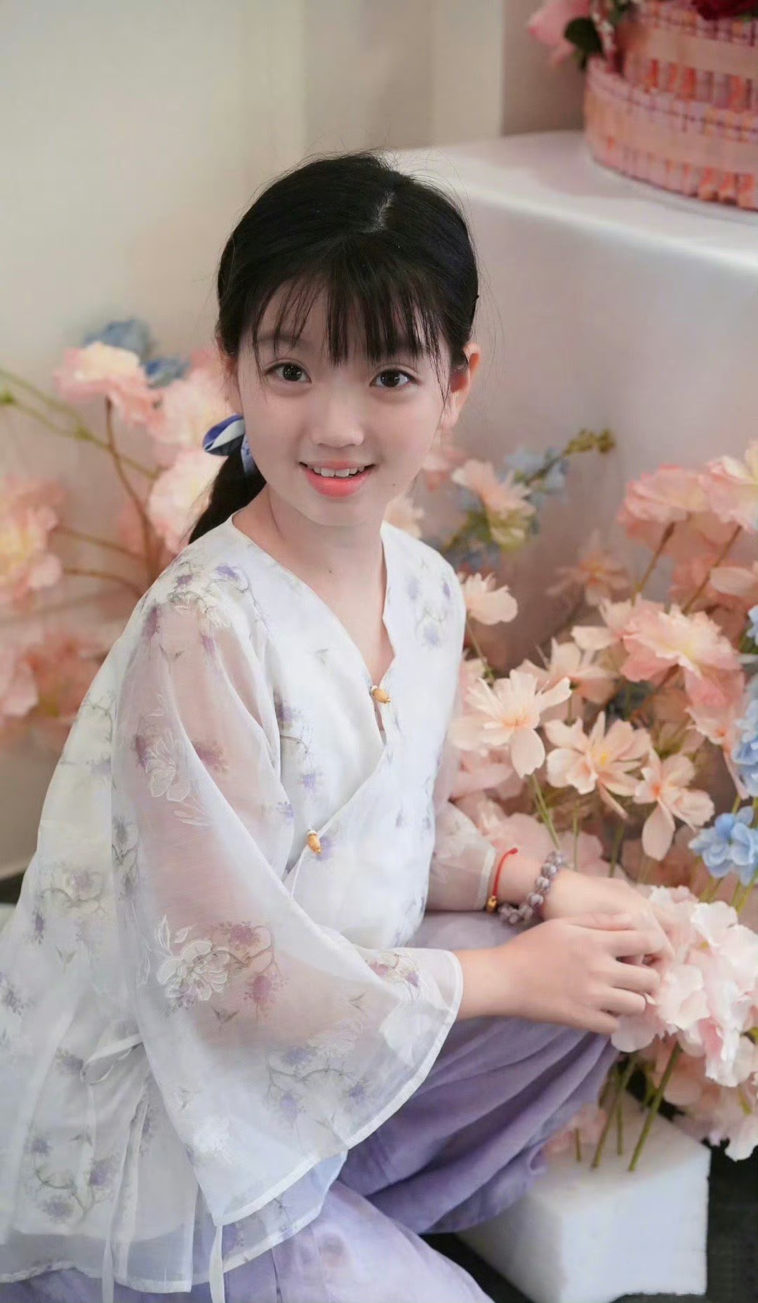 明星# 《爸爸去哪儿》小女孩阿拉蕾已经12岁了,还是那么软萌可爱