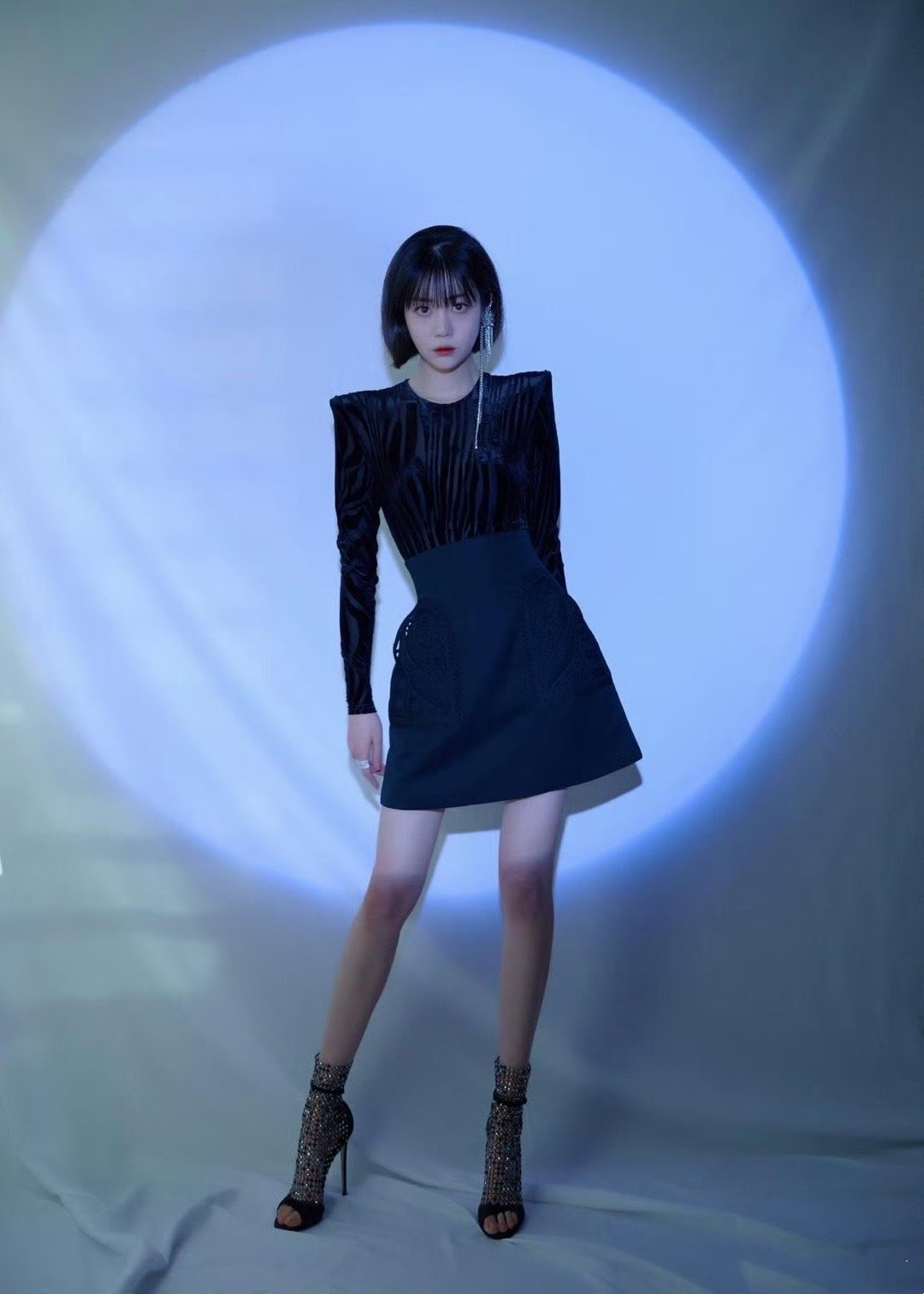 女明星 李溪芮高跟妆造精选