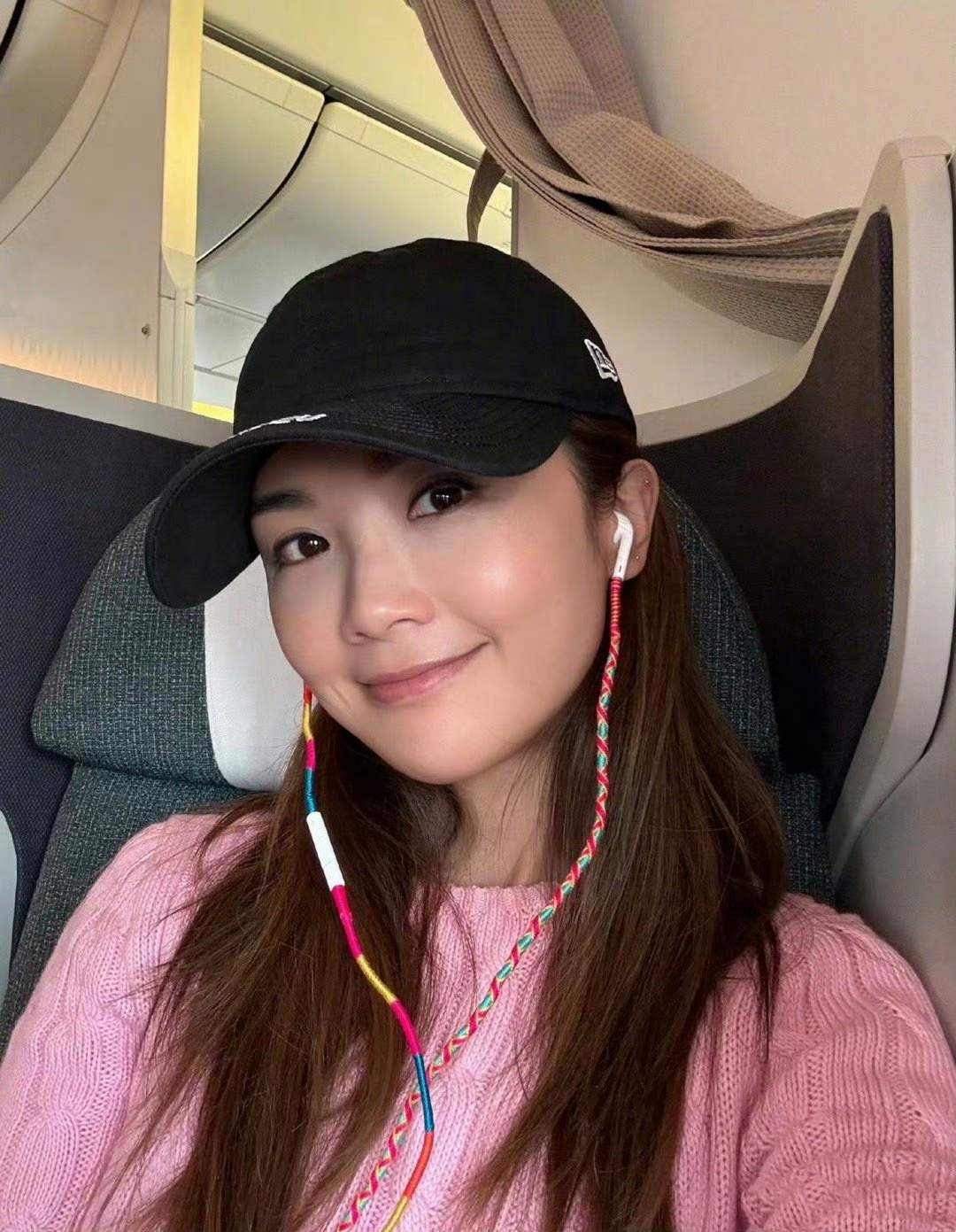 蔡卓妍# 看完41岁阿sa蔡卓妍的自拍照,说她二十岁也不过分吧,皮肤