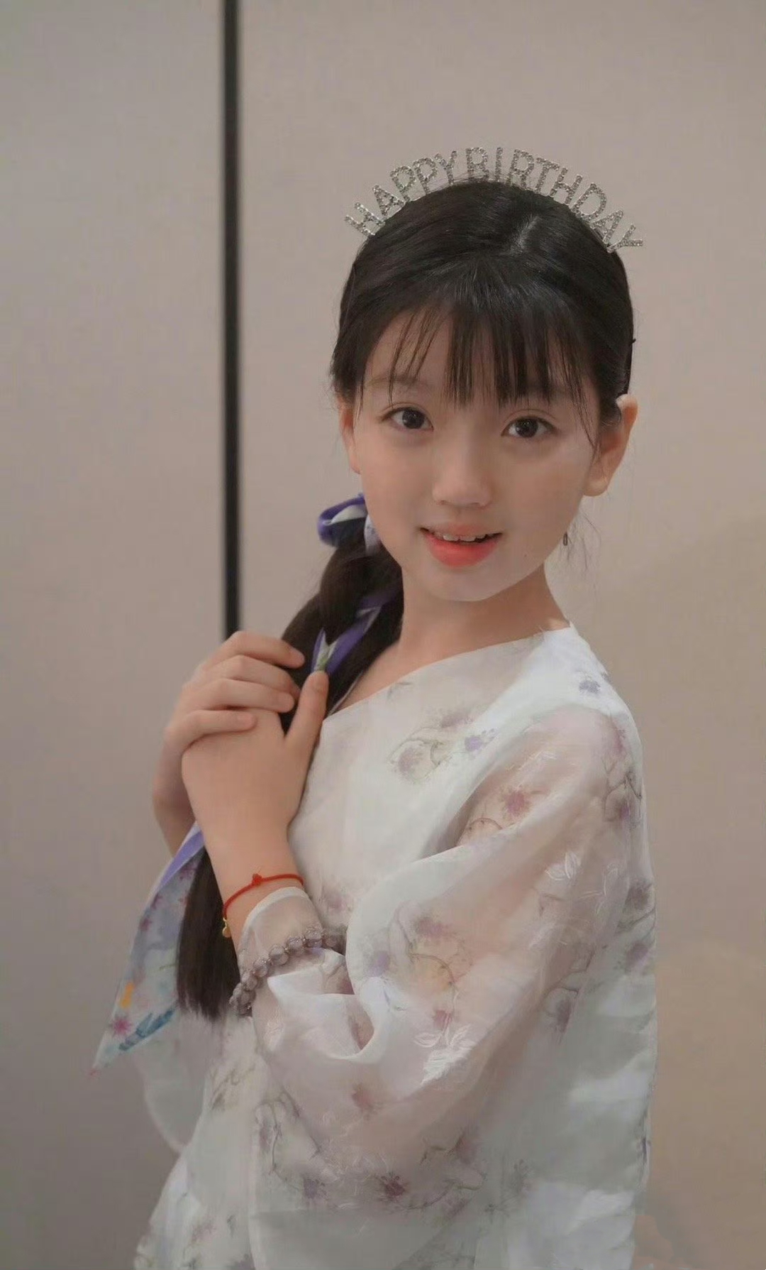 明星# 阿拉蕾现在12岁了,还是那么可爱,真是个小甜心