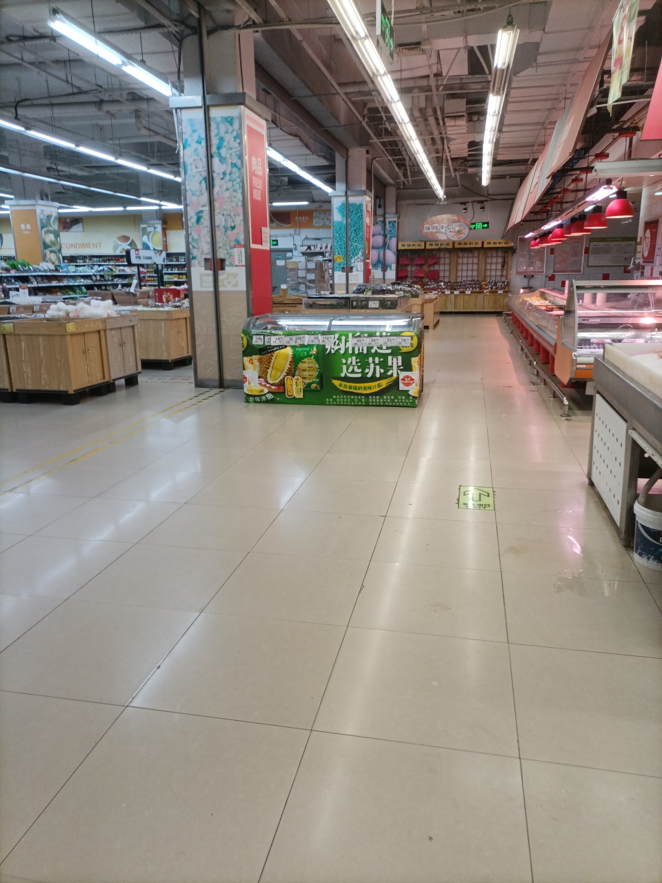 我一直以为年初一超市或者饭店的生意是不会好到哪里去的,年初一大