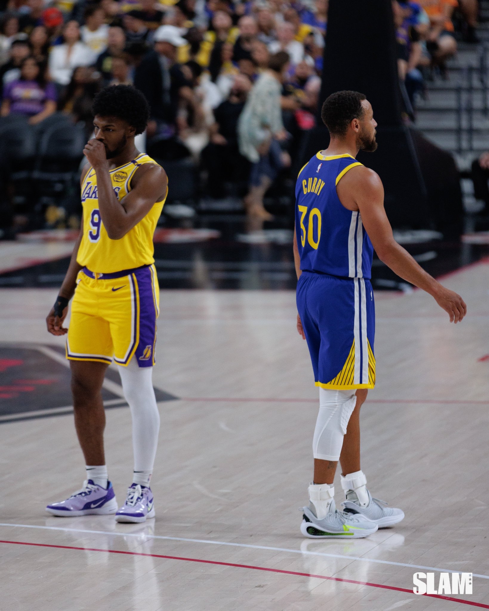 布朗尼对库里#一年一度开学季# #nba