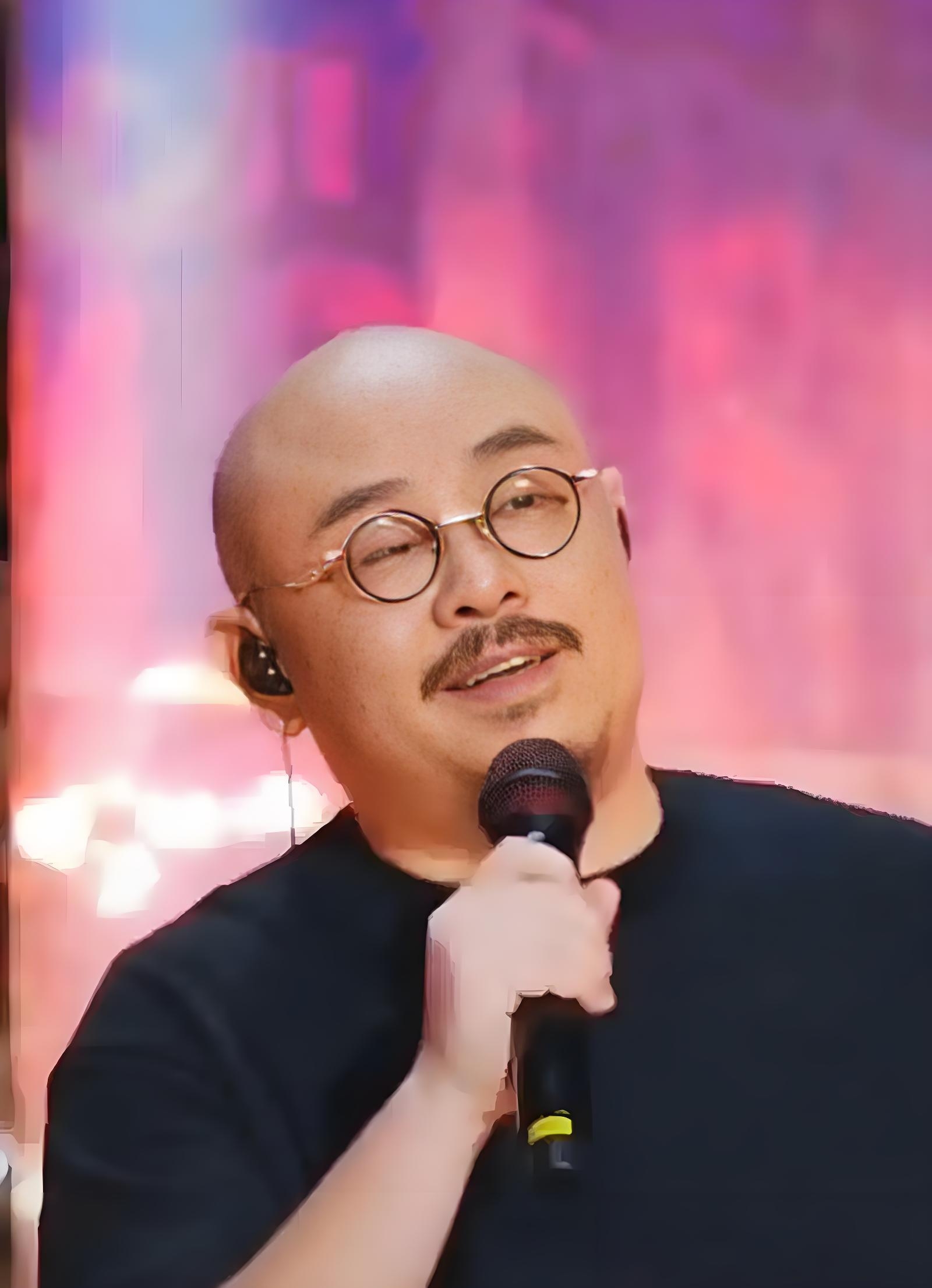 以为刀郎2024年演唱会在北京就收尾了,没想到,2025年又开始了,第一站