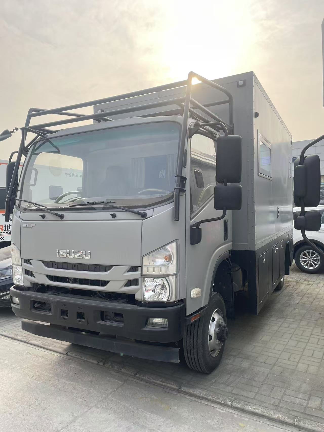 五十铃方舱房车四驱5.2t排量