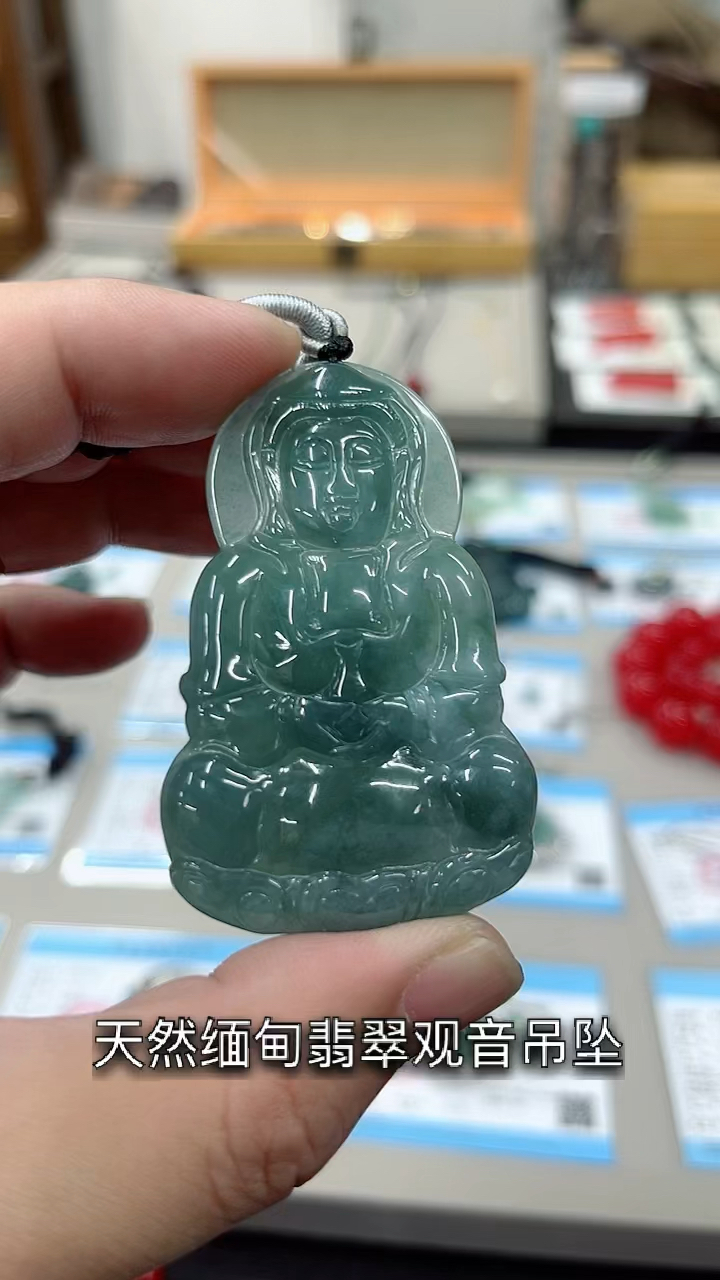 翡翠几百元是真的吗(翡翠几百的是什么品质)