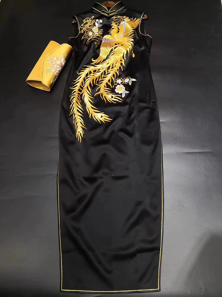 我的手工苏绣旗袍,衣服.漂亮吗?别人定制的