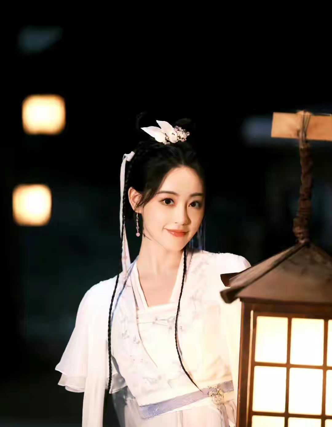 作为92年出生的内地影视演员,毕业于中央戏剧学院的祝绪丹,她6岁的