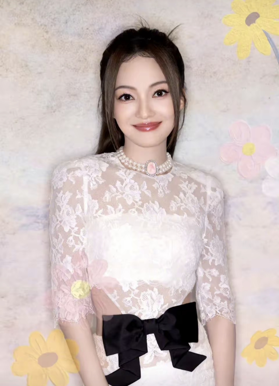 作为82年出生的华语流行乐女歌手影视演员张韶涵19岁时