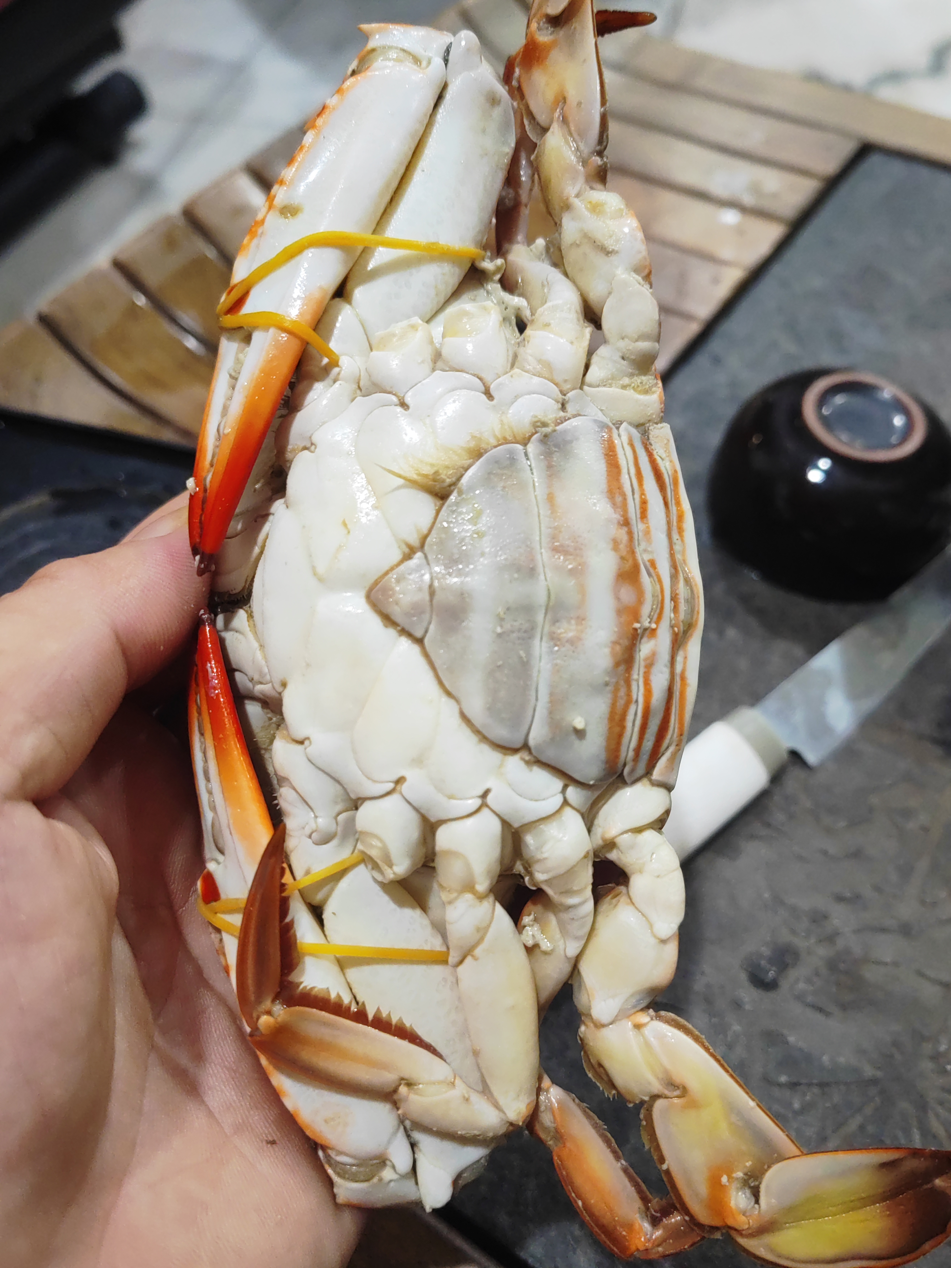 螃蟹肚子里这些黄色和红色的东西究竟是什么?真的能吃吗