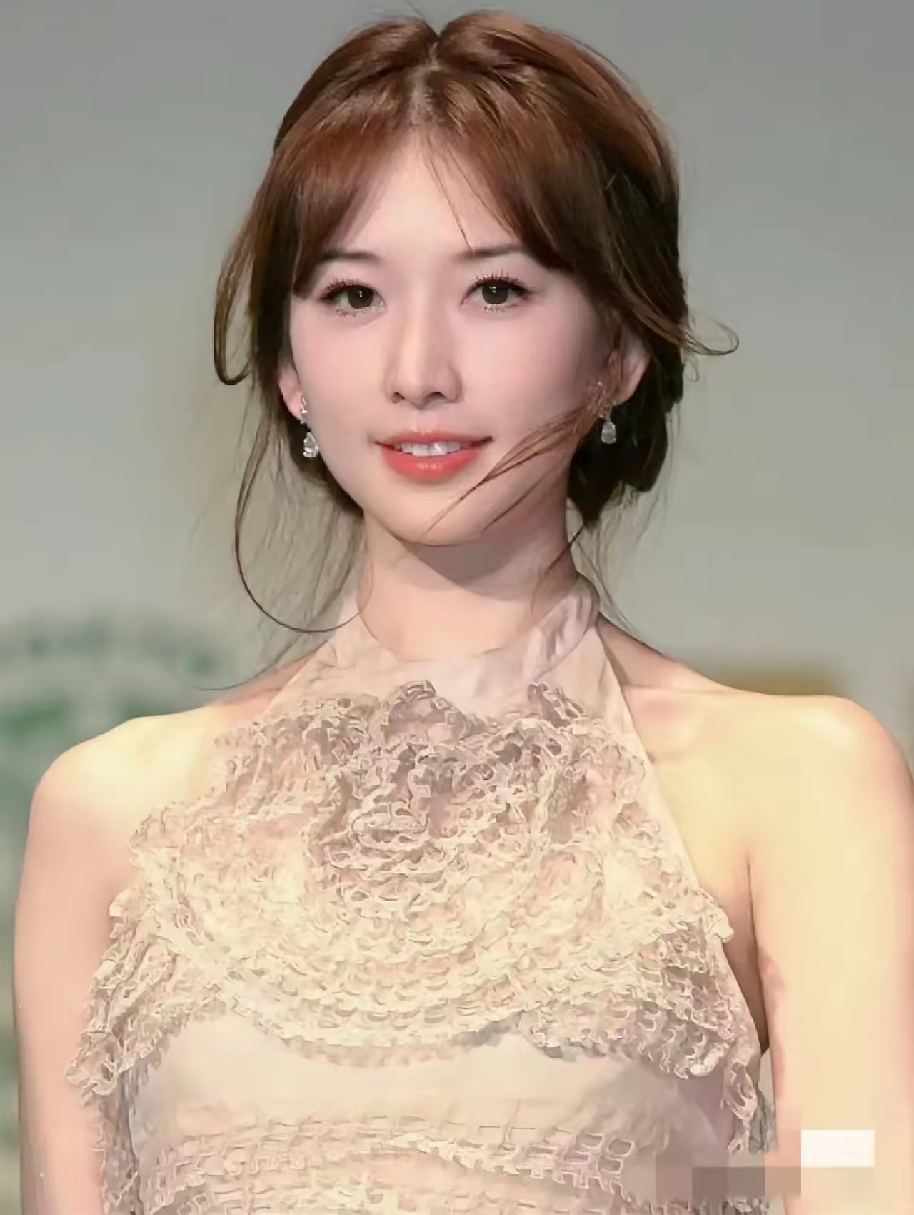 女神林志玲 台湾人今年50岁 毕业于加拿大多伦多大学 2000年成为专职