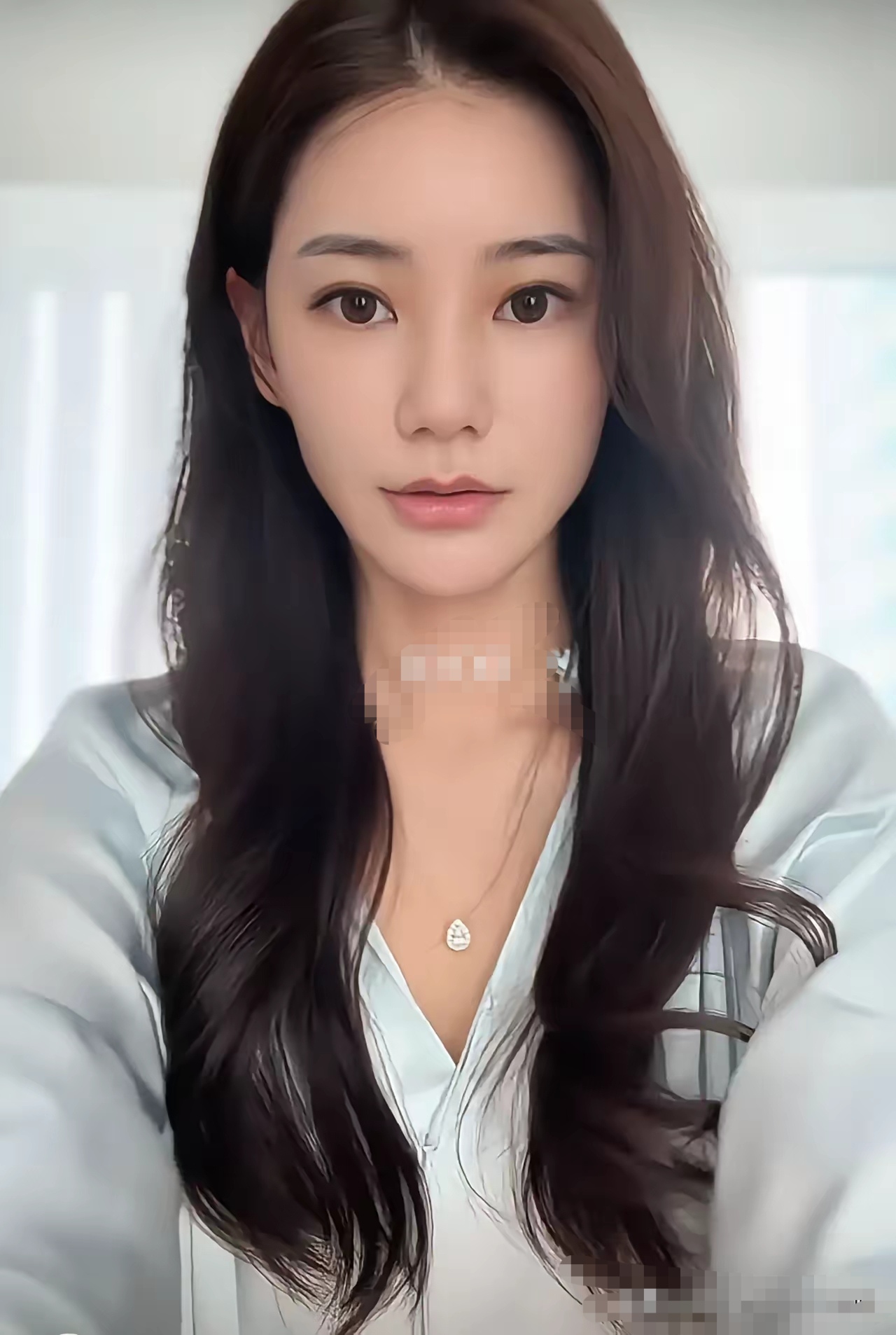 这个马筱梅还真是说到做到啊 很久之前她扎高马尾就有粉丝问她怎么扎
