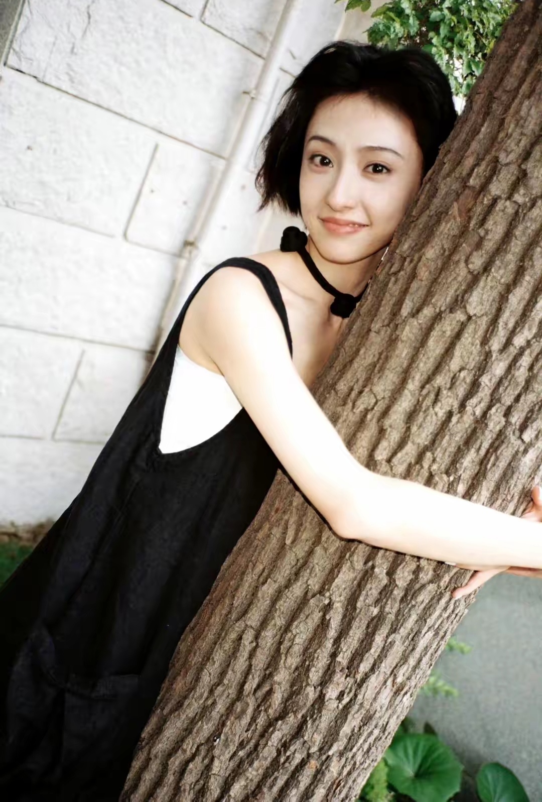 胡连馨精致短发端庄秀气一双水汪汪的大眼睛让人看着非常舒服